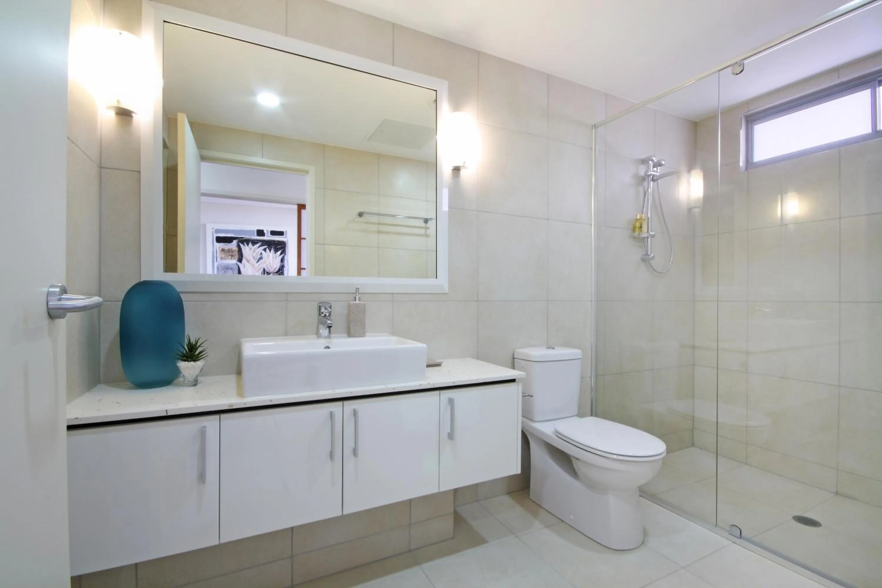 Shower in Monaco Caloundra