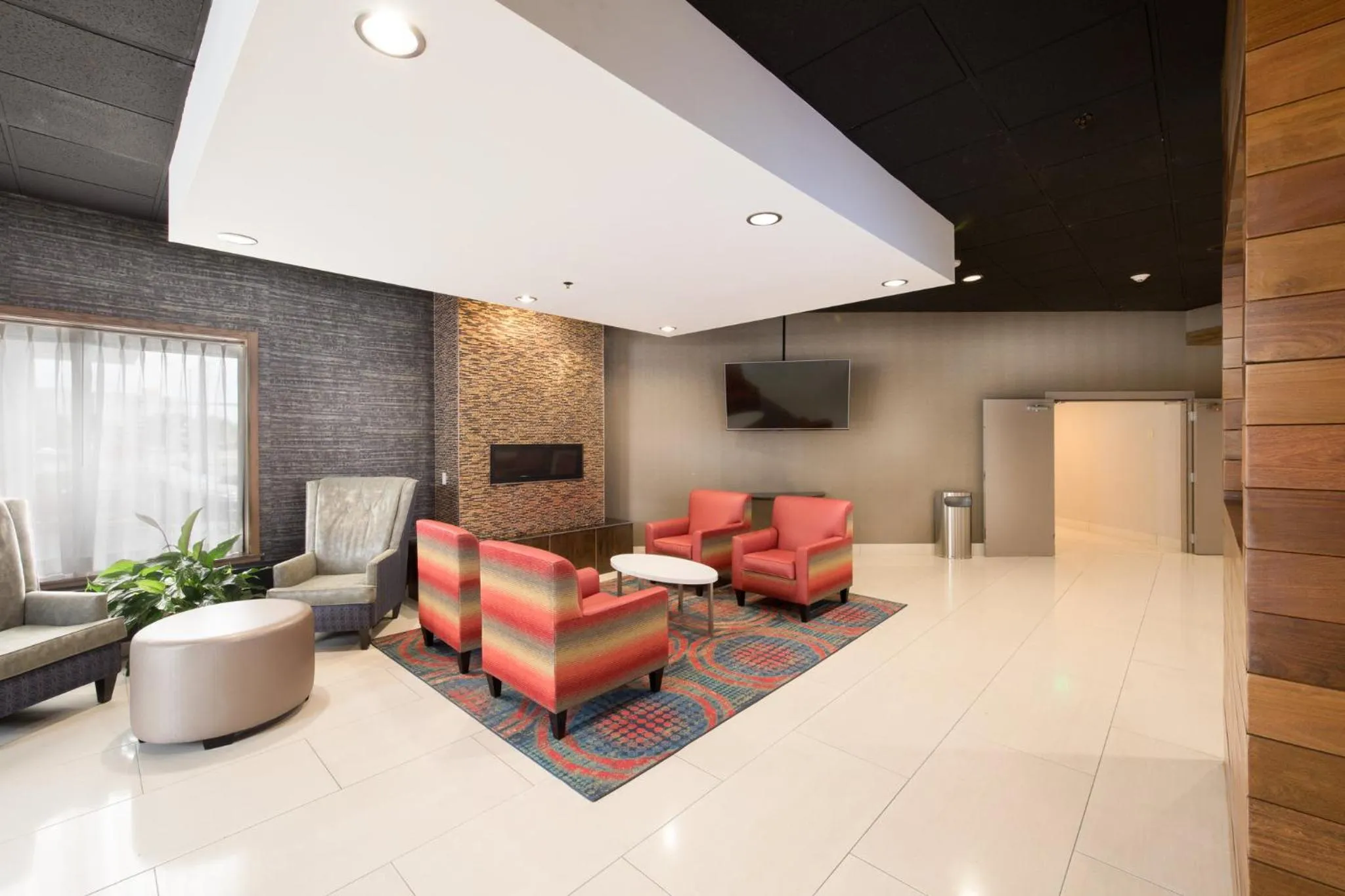 Property building in Holiday Inn Brookfield - Milwaukee by IHG