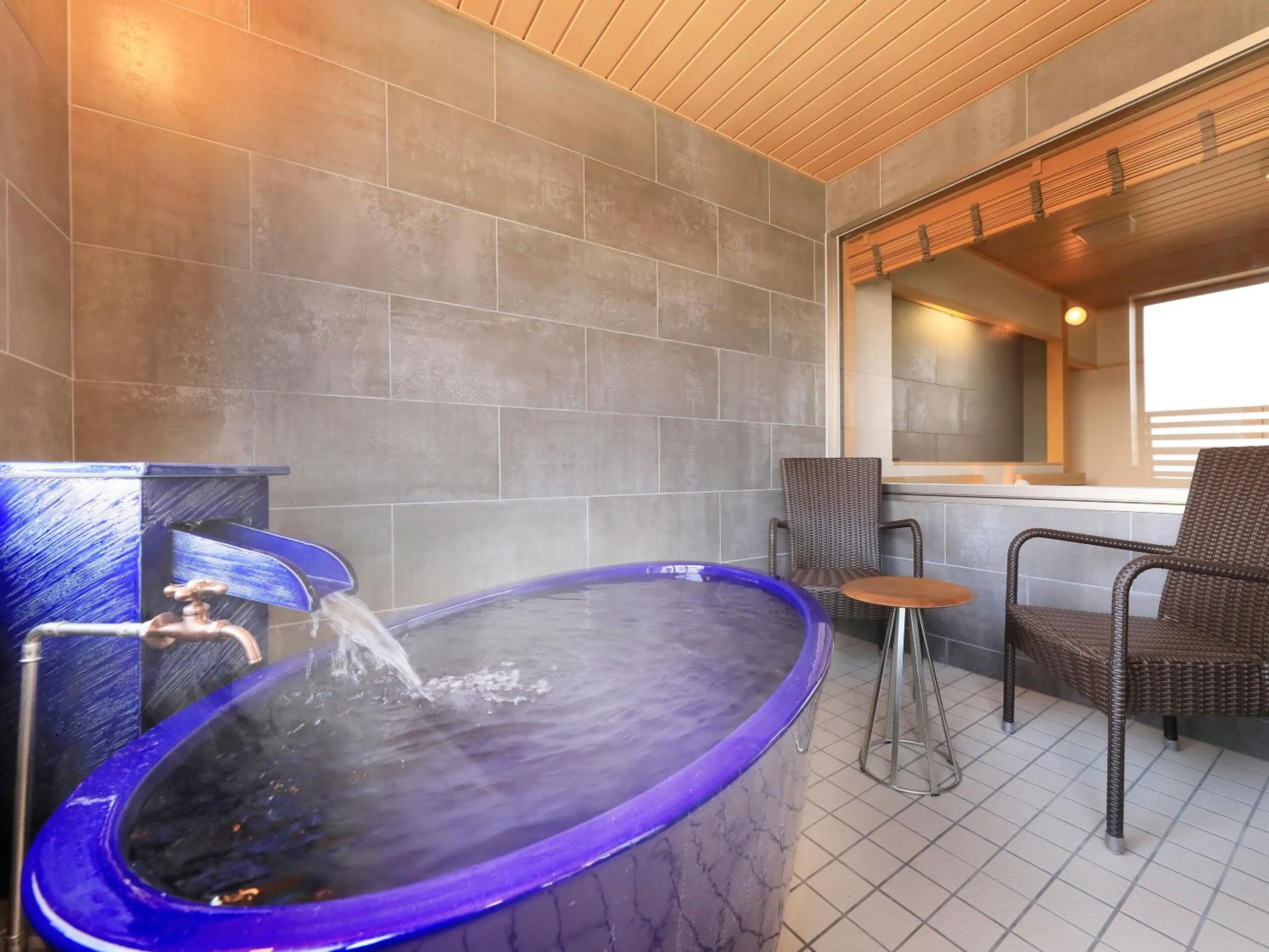 Hot Tub in Hotel Tsubakino