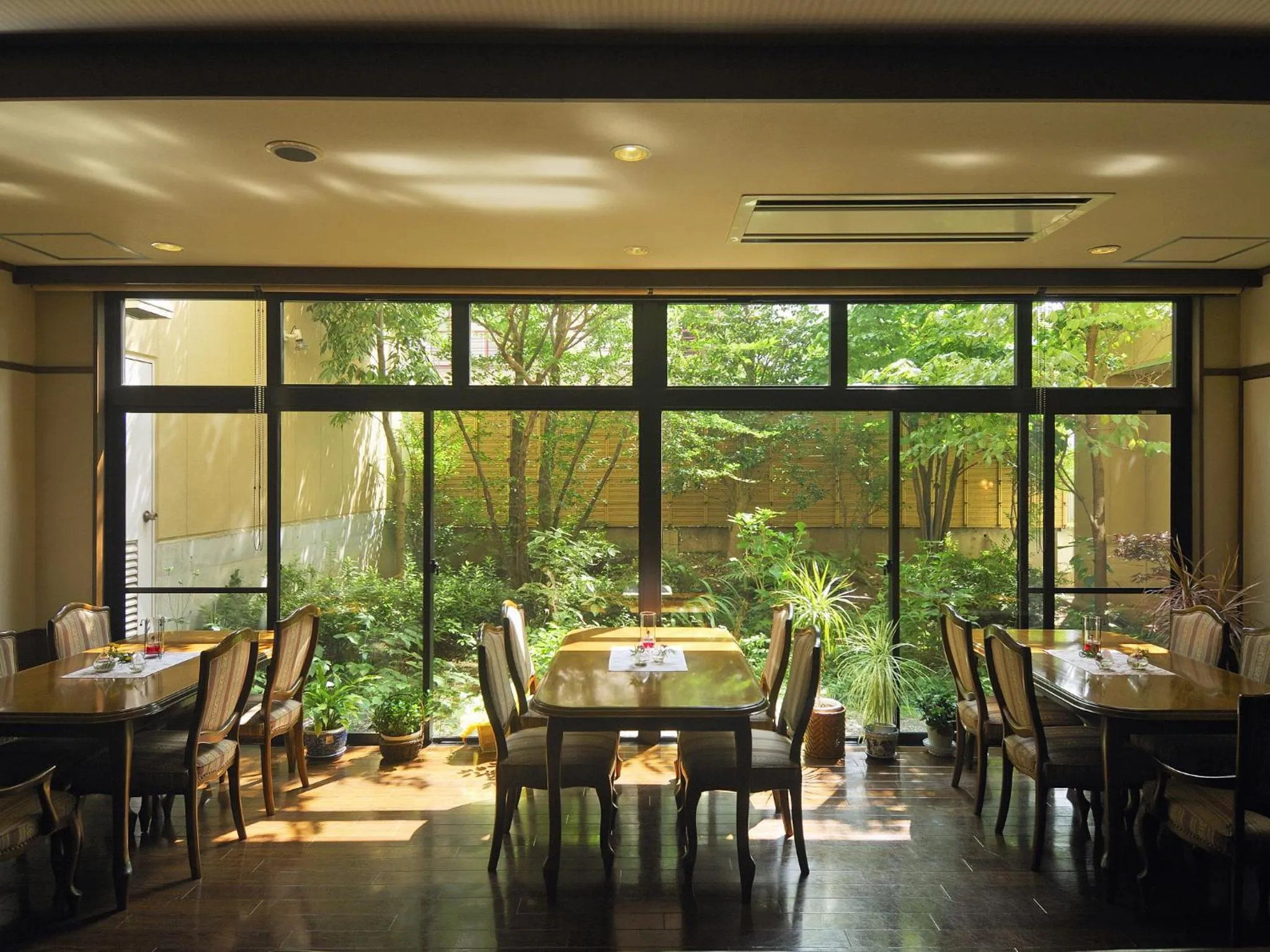 Restaurant/places to eat in Hotel Tsubakino