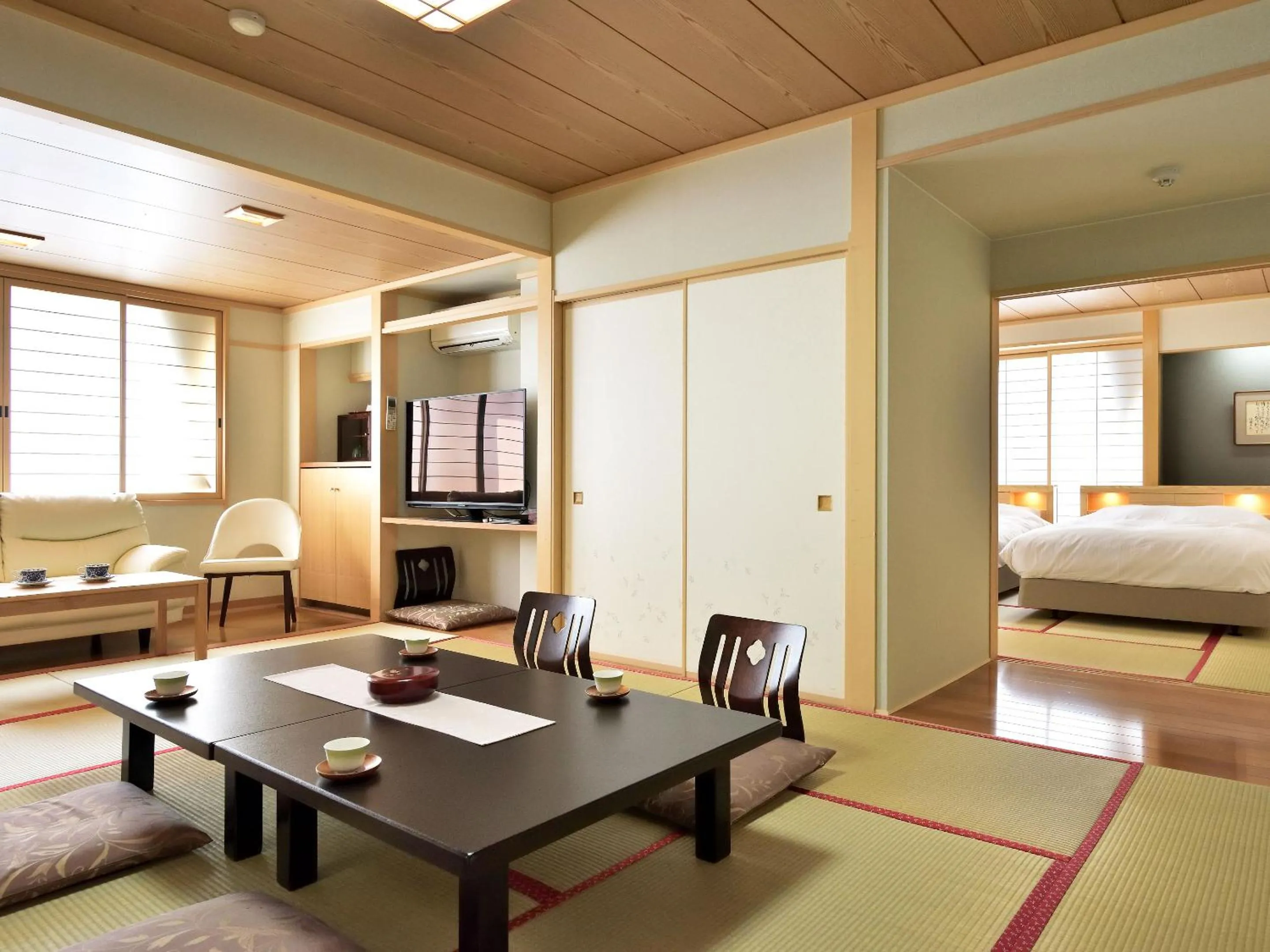 Photo of the whole room, Bed in Hotel Tsubakino