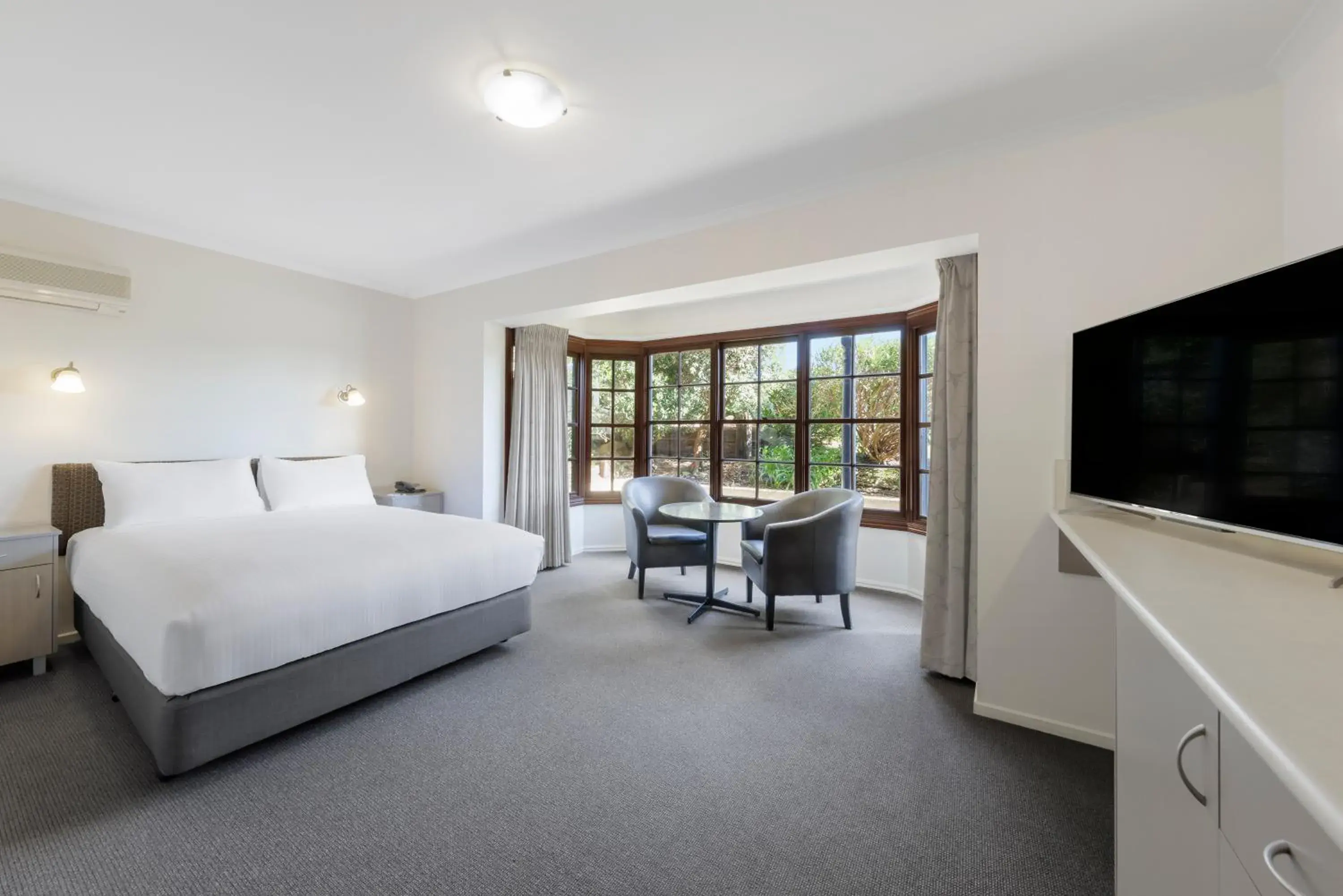 Premium Queen Room in Best Western Olde Maritime Motor Inn Premium Queen Room in Best Western Olde Maritime Motor Inn