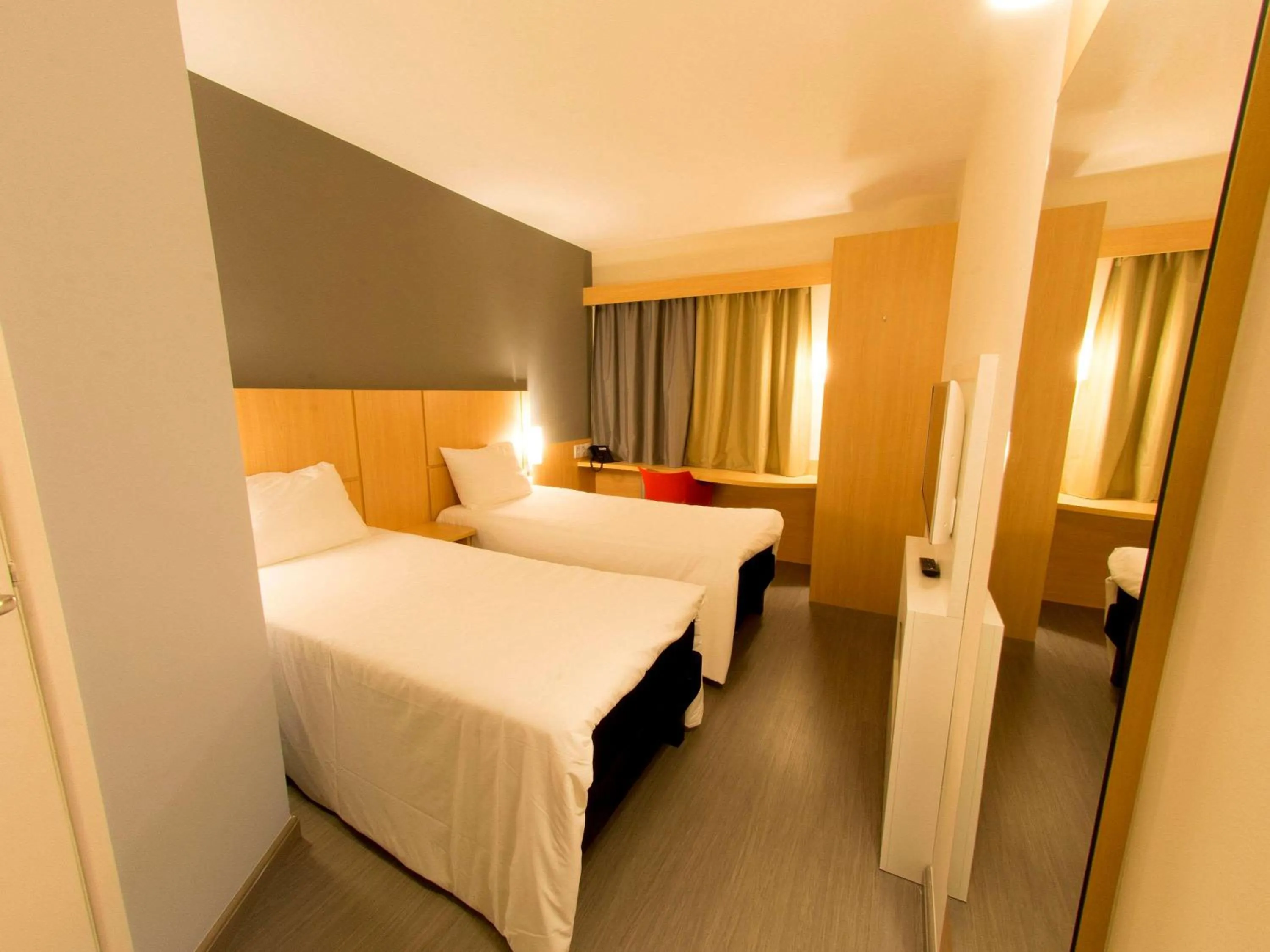 Property building in ibis Aracruz