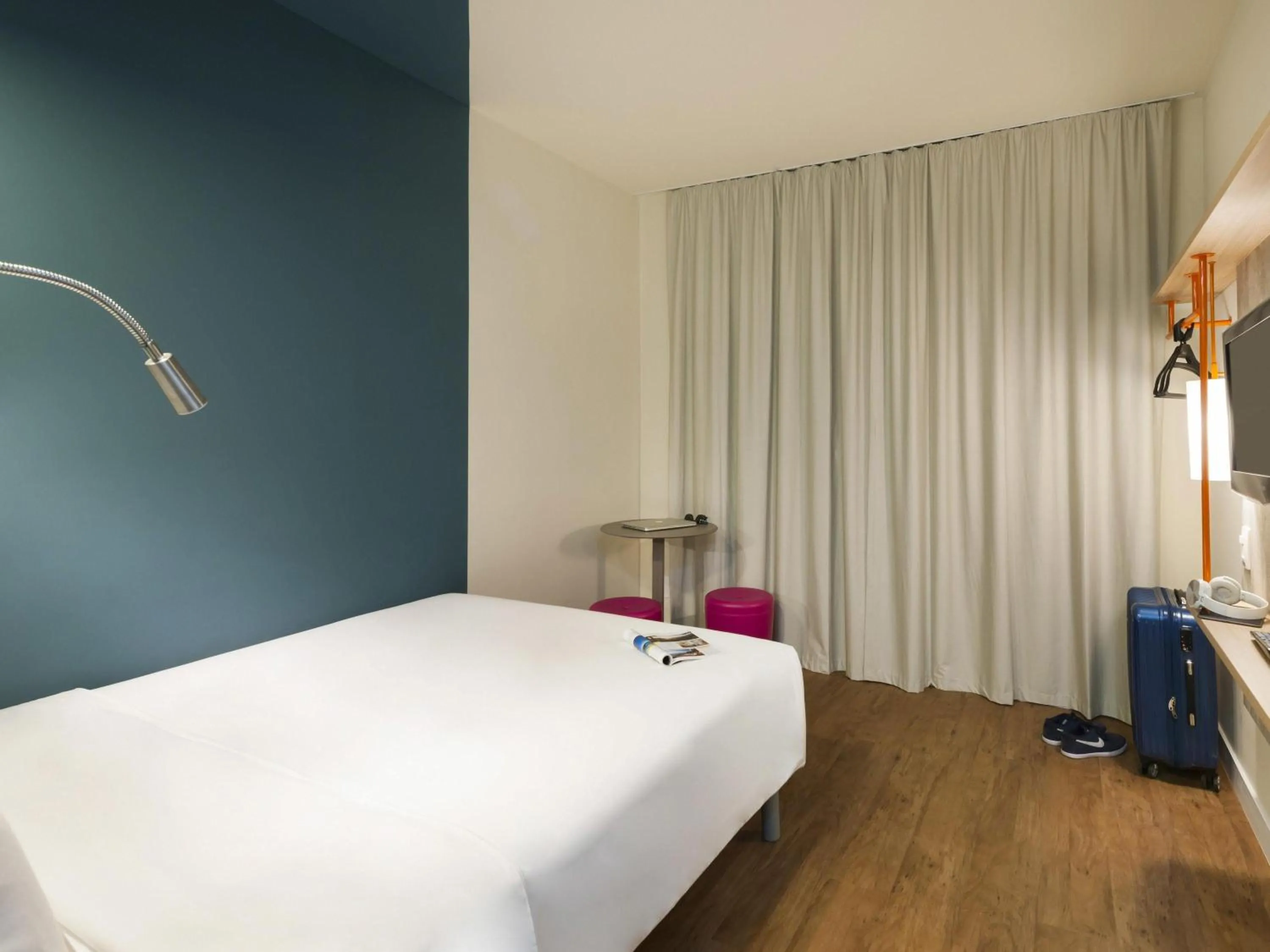 Bedroom, Bed in ibis budget Navegantes Itajai