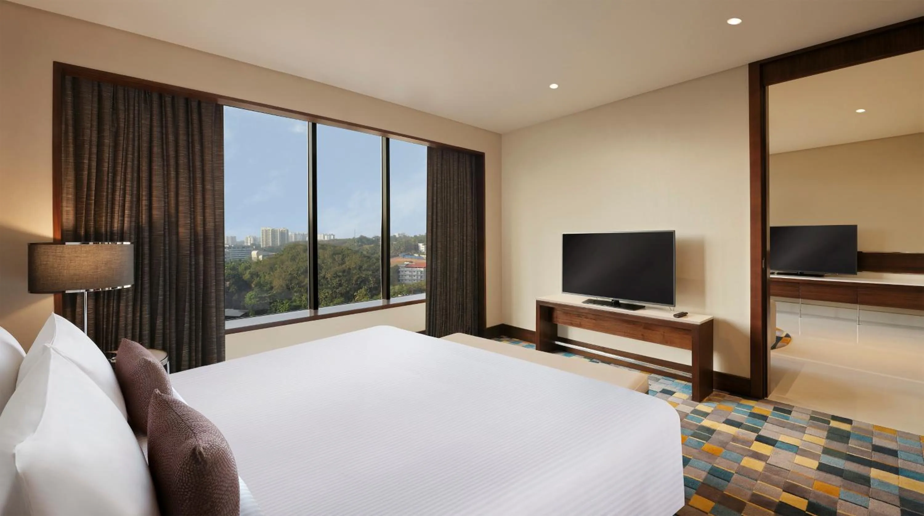 Photo of the whole room, Bed in Novotel Kochi Infopark