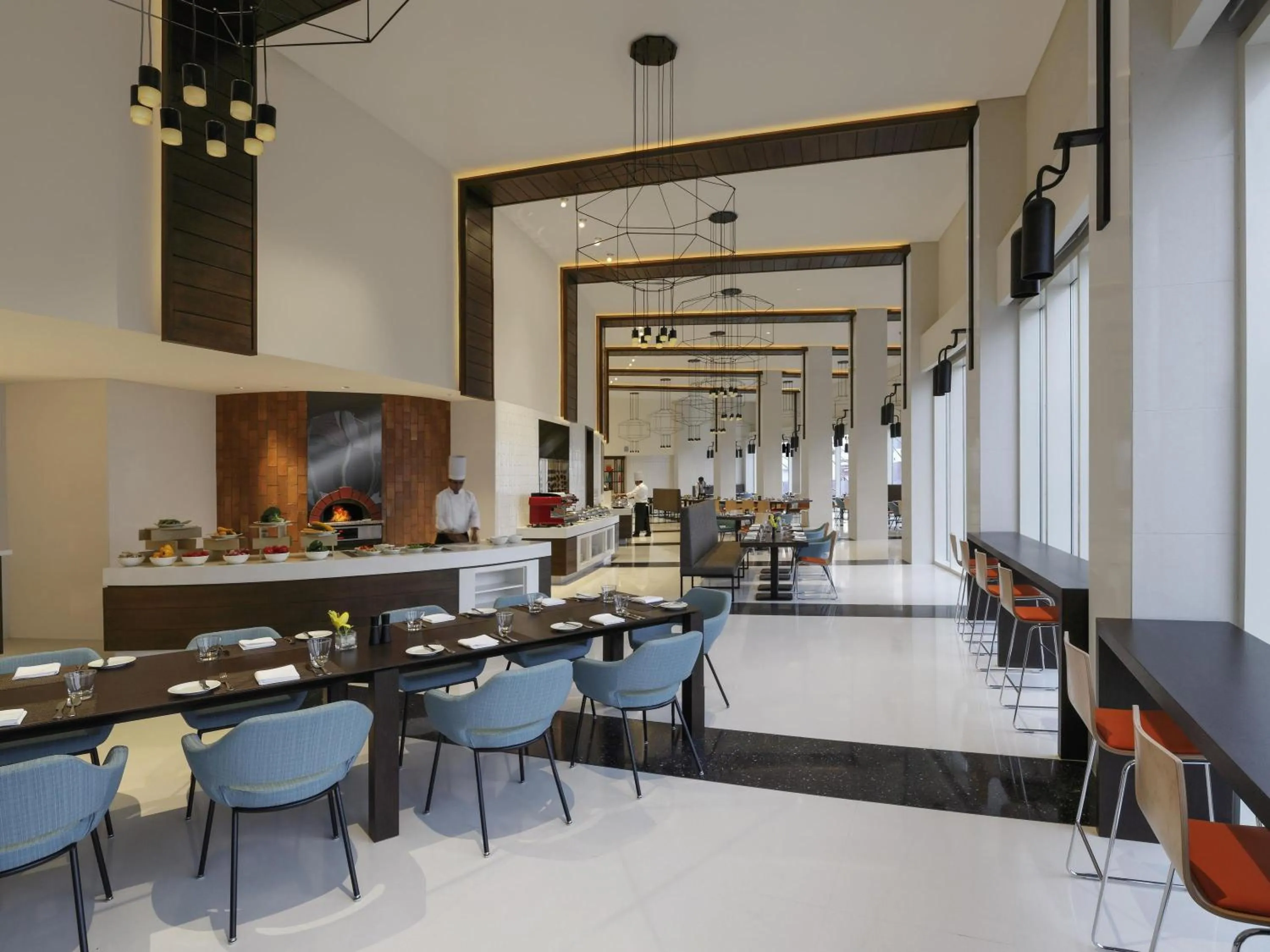 Restaurant/places to eat in Novotel Kochi Infopark