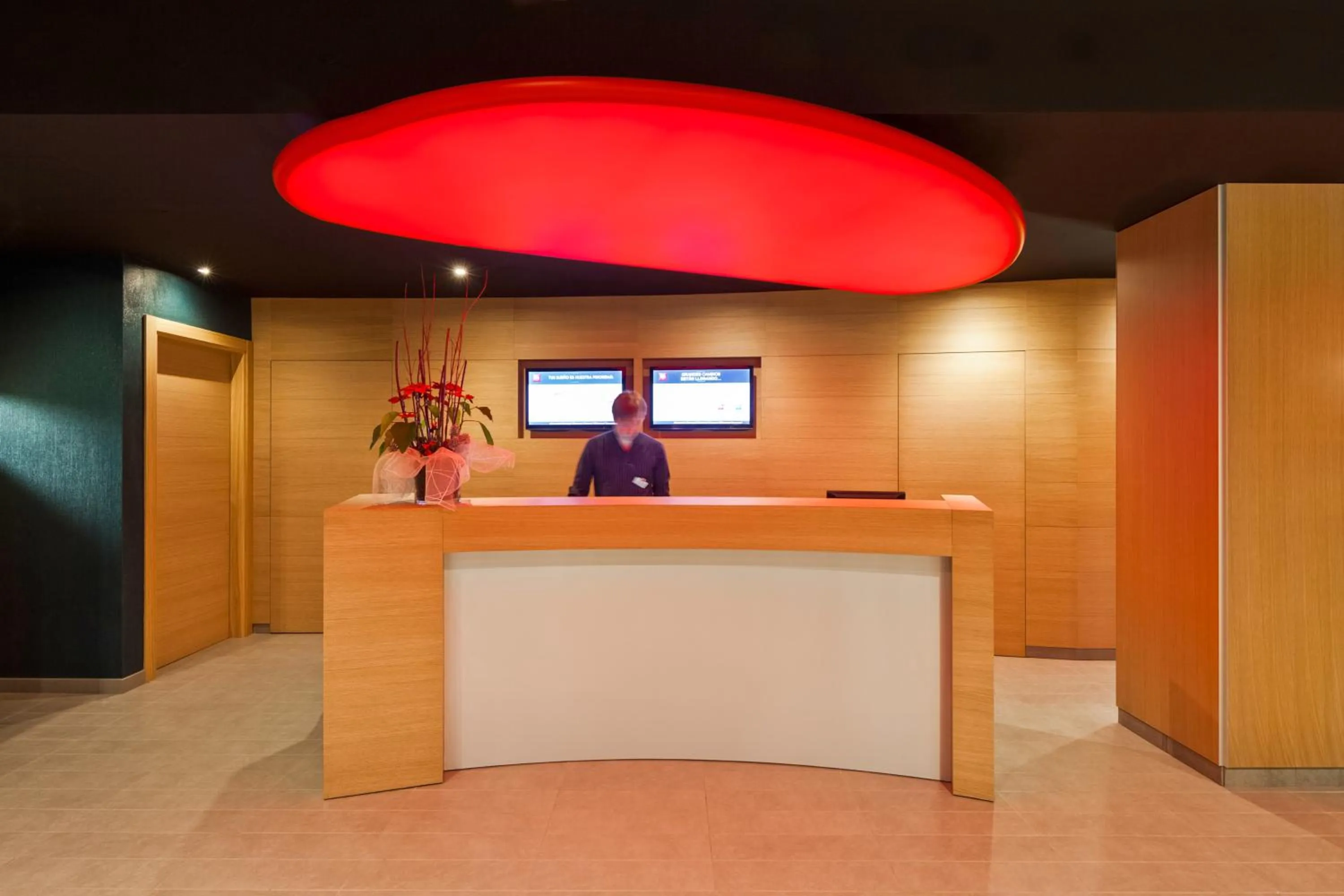 Lobby or reception in Ibis Barcelona Centro (Sagrada Familia)