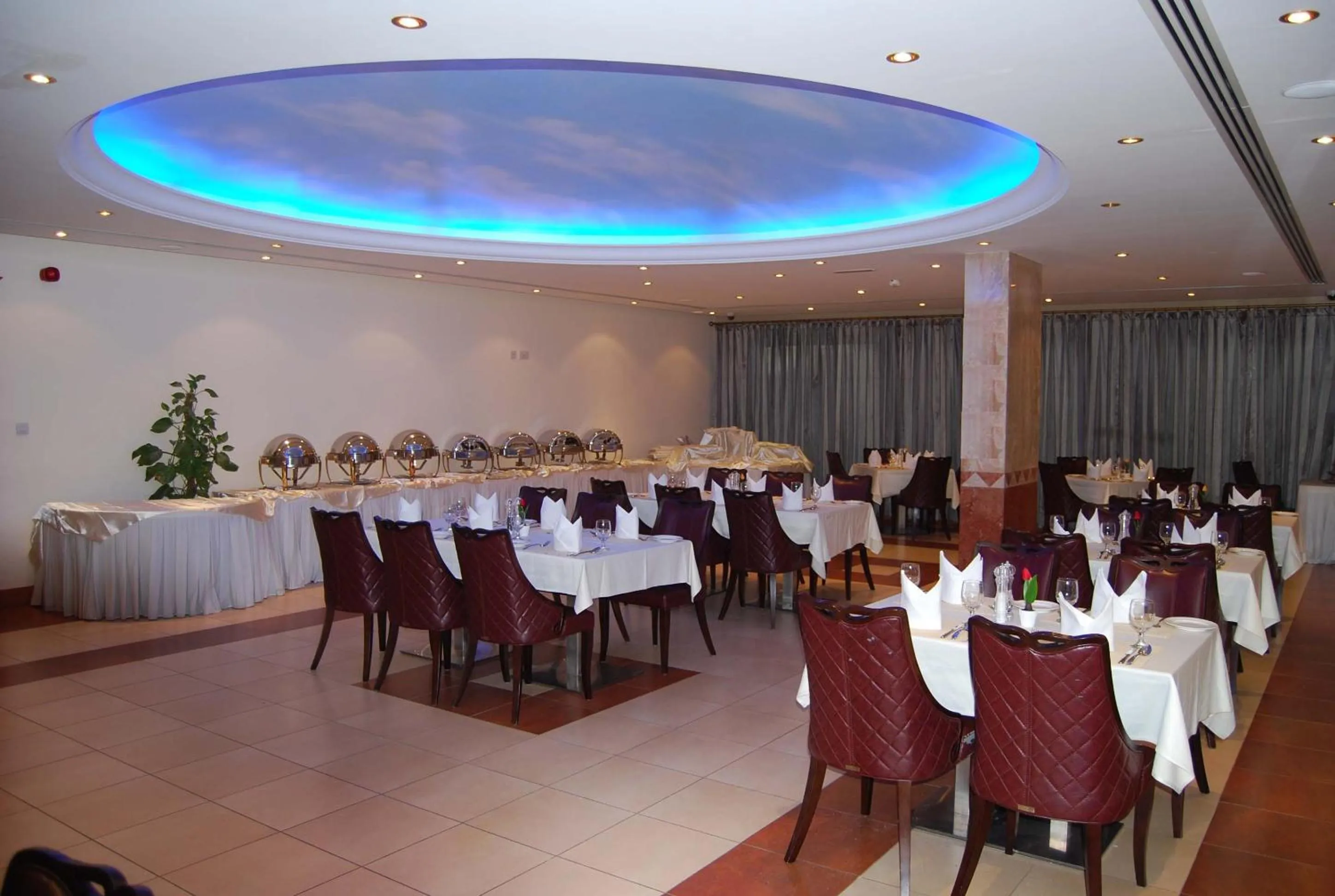 Restaurant/places to eat in Al Madina Suites Doha