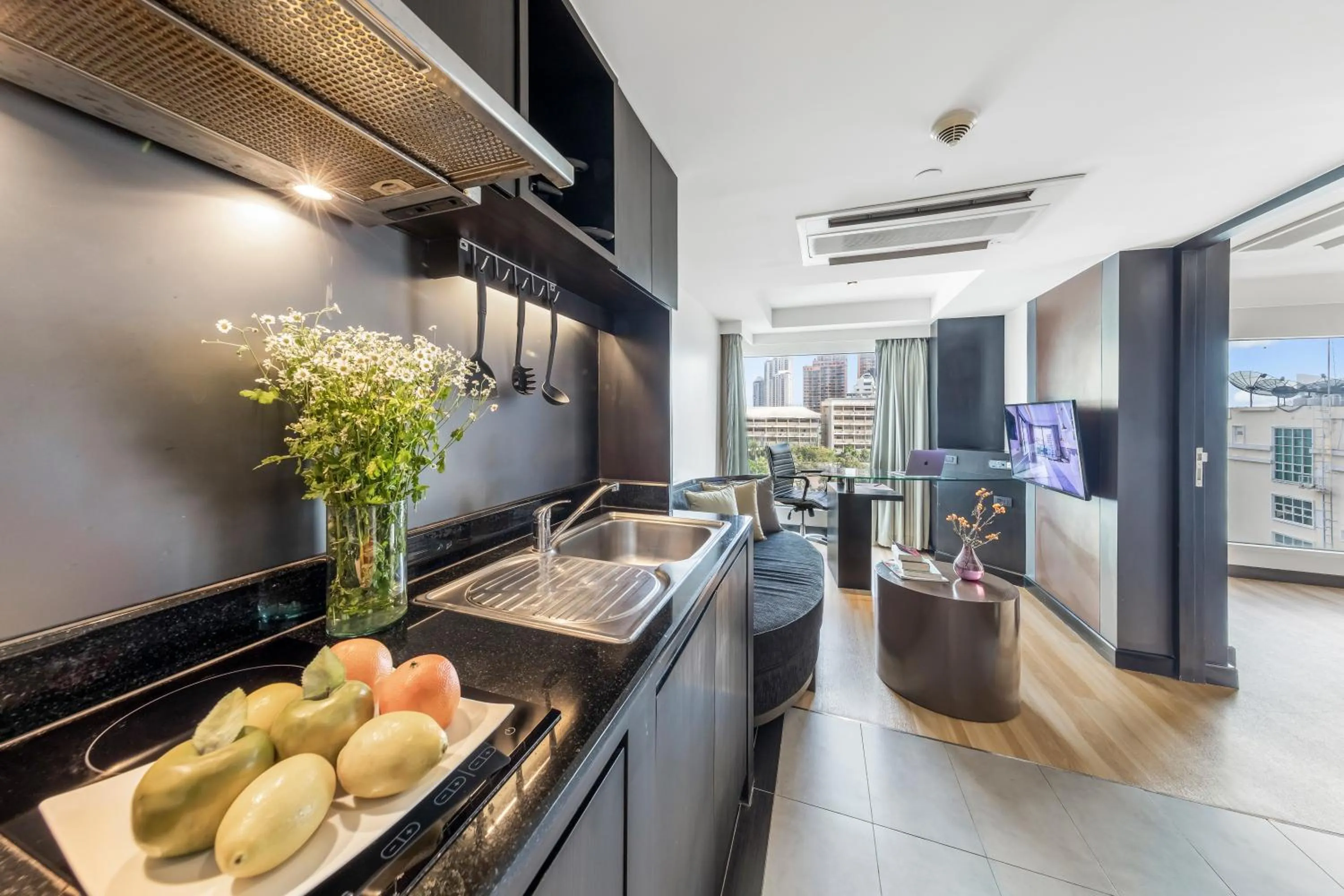 Kitchen or kitchenette in Golden Tulip Mandison Suites