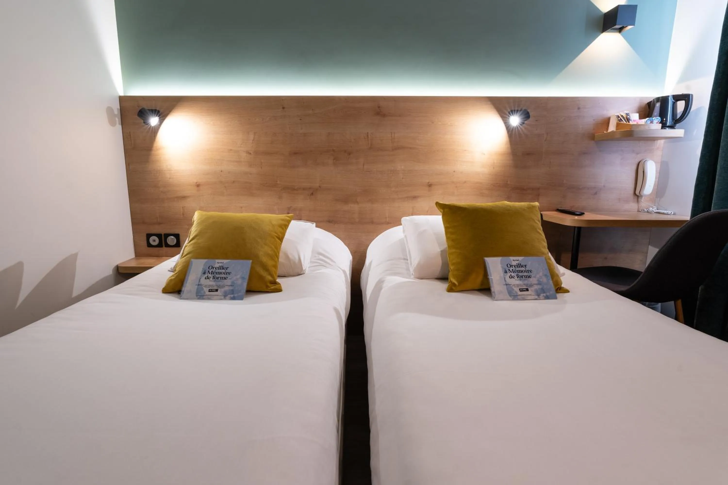 Bed in Kyriad Montpellier Sud - A709