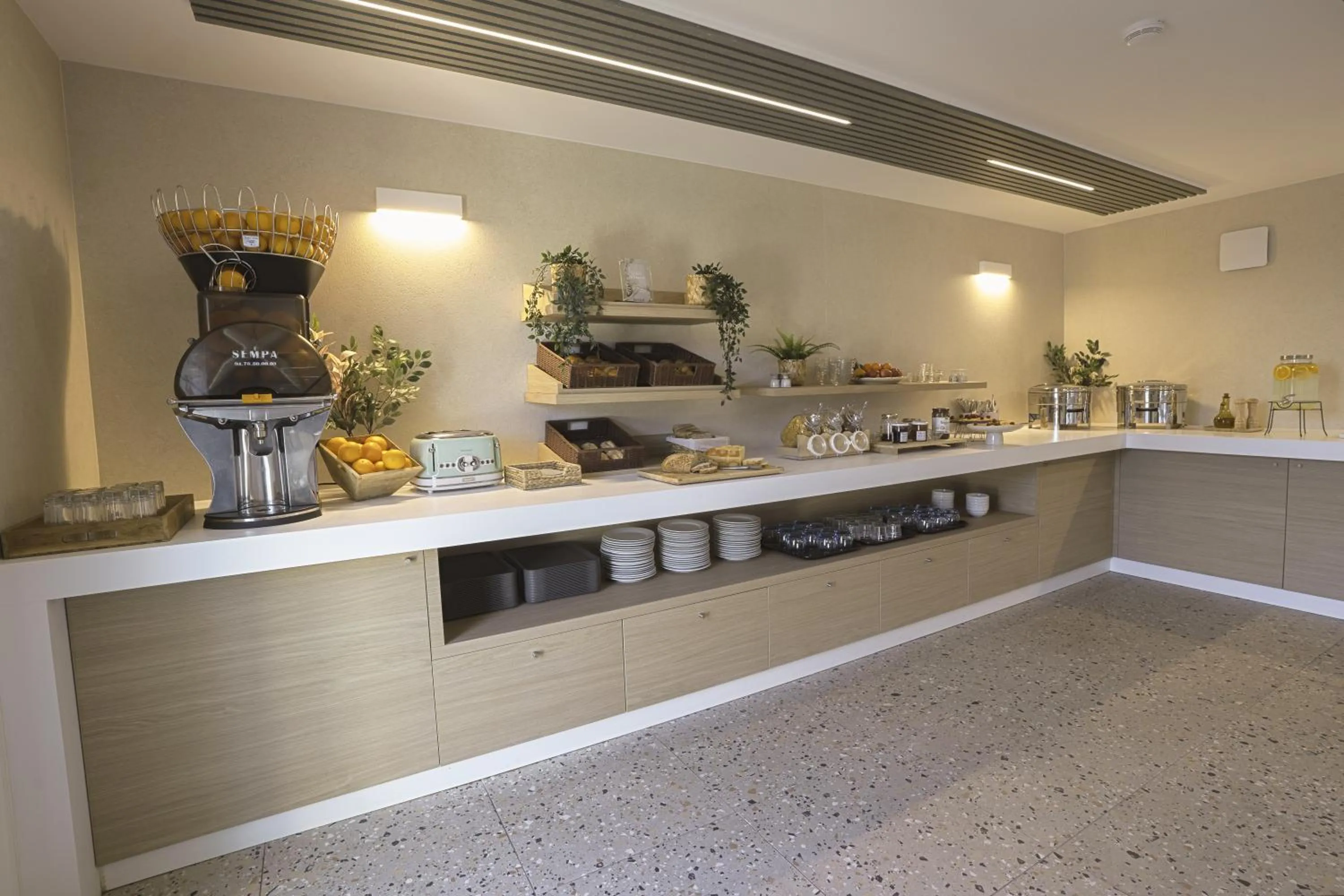 Breakfast in Kyriad Montpellier Sud - A709