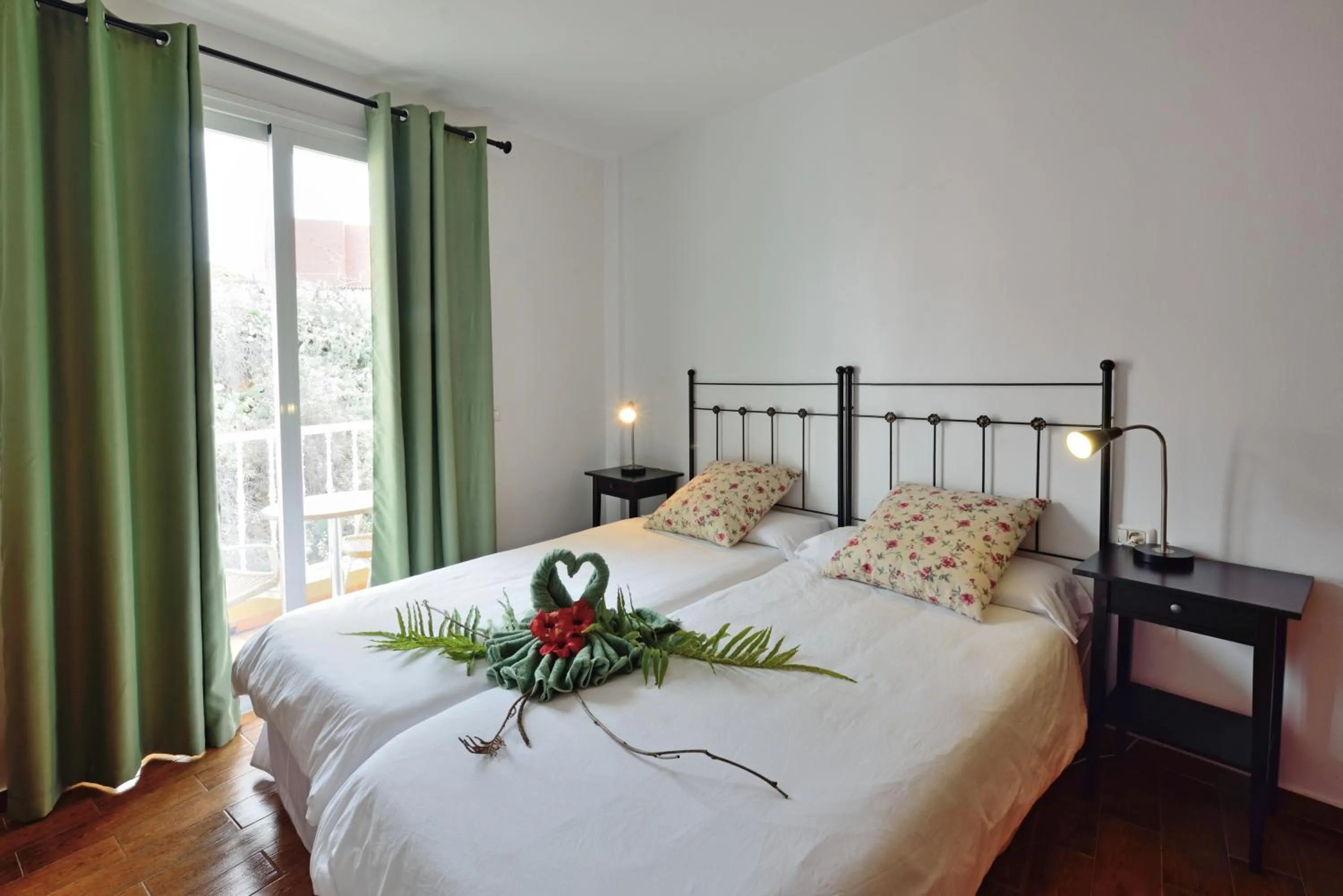 Bed in Apartamentos Adjovimar