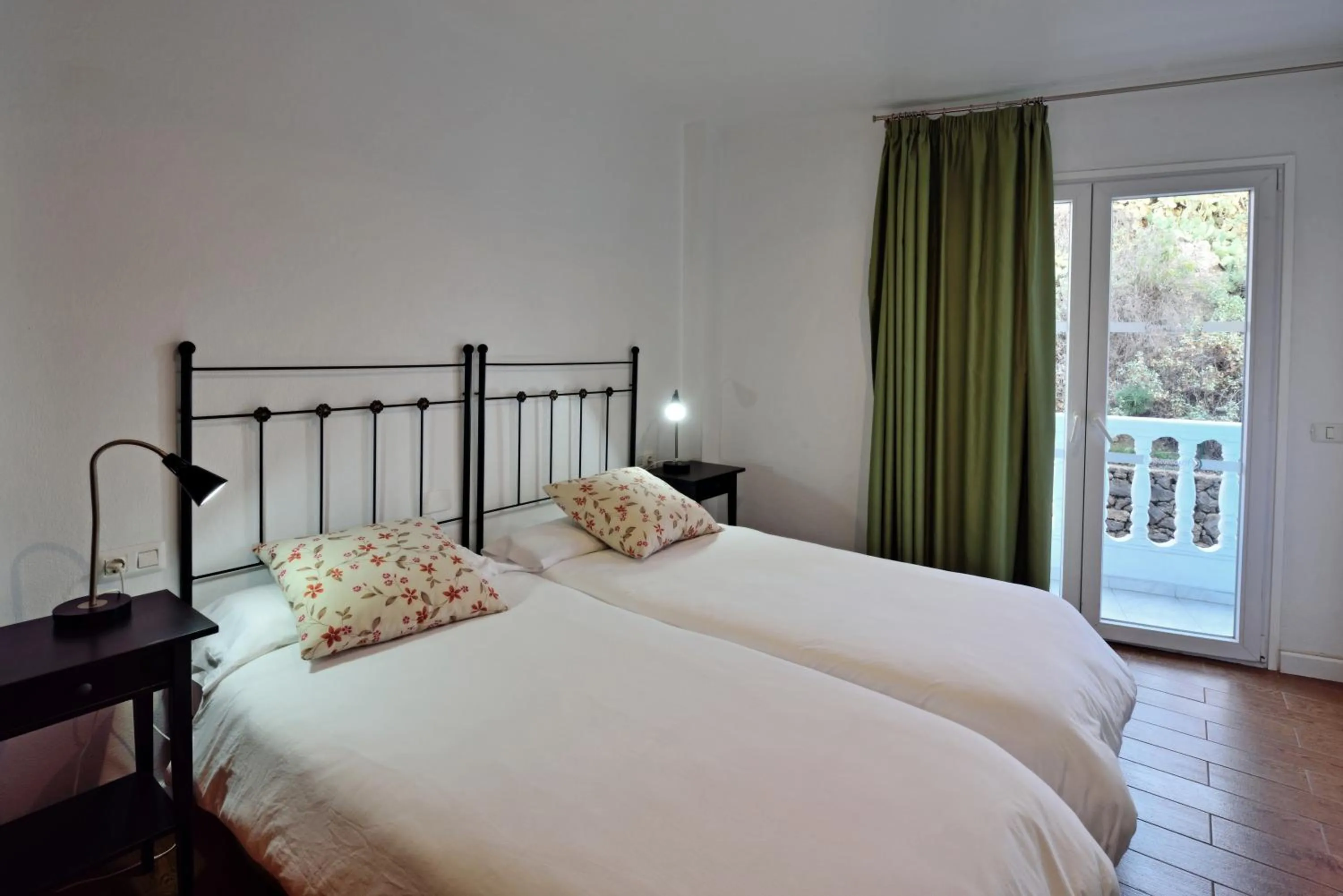 Bedroom, Bed in Apartamentos Adjovimar