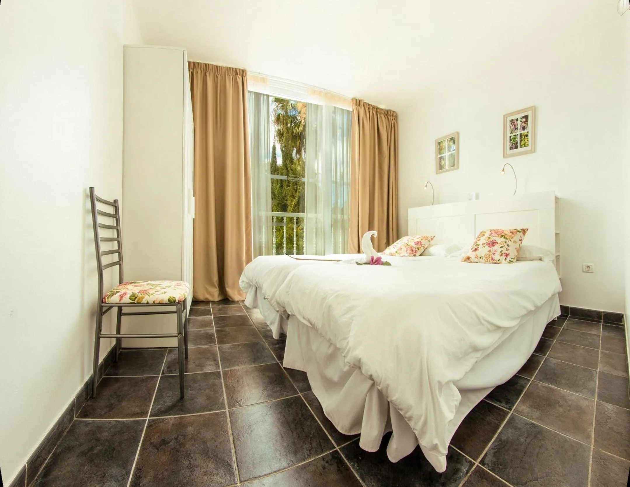 Bedroom, Bed in Apartamentos Adjovimar