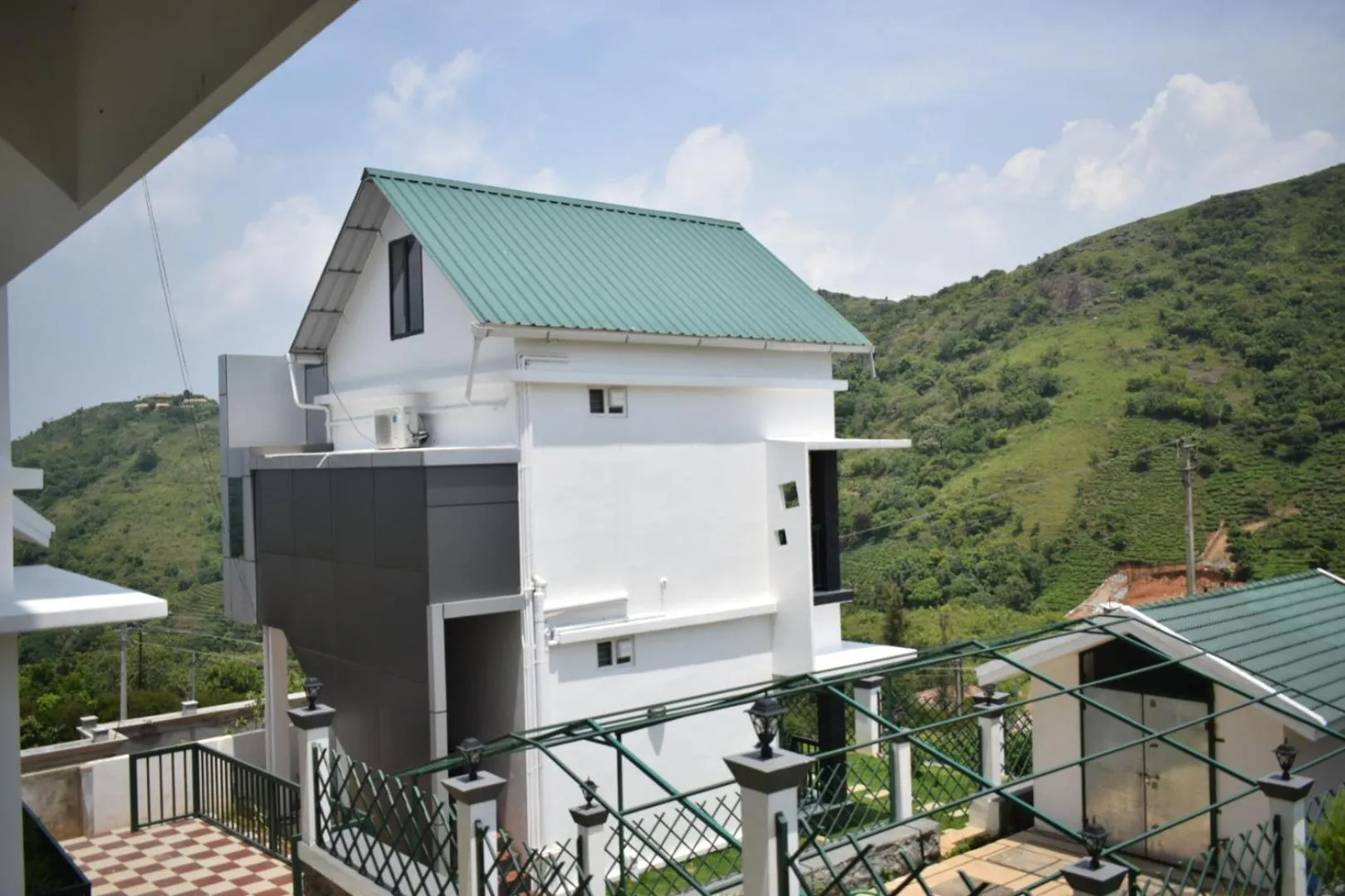 Mountain view in Palette Hill View Resorts Vagamon