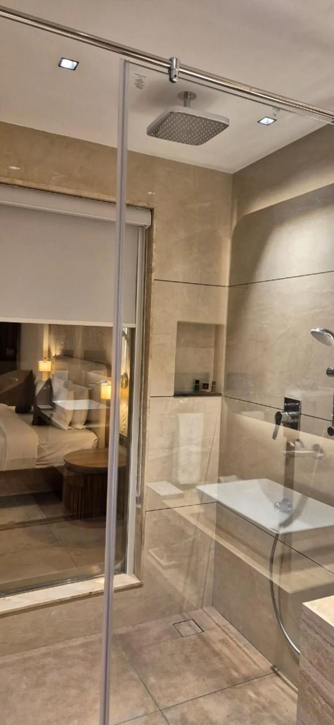 Shower in Palette Hill View Resorts Vagamon