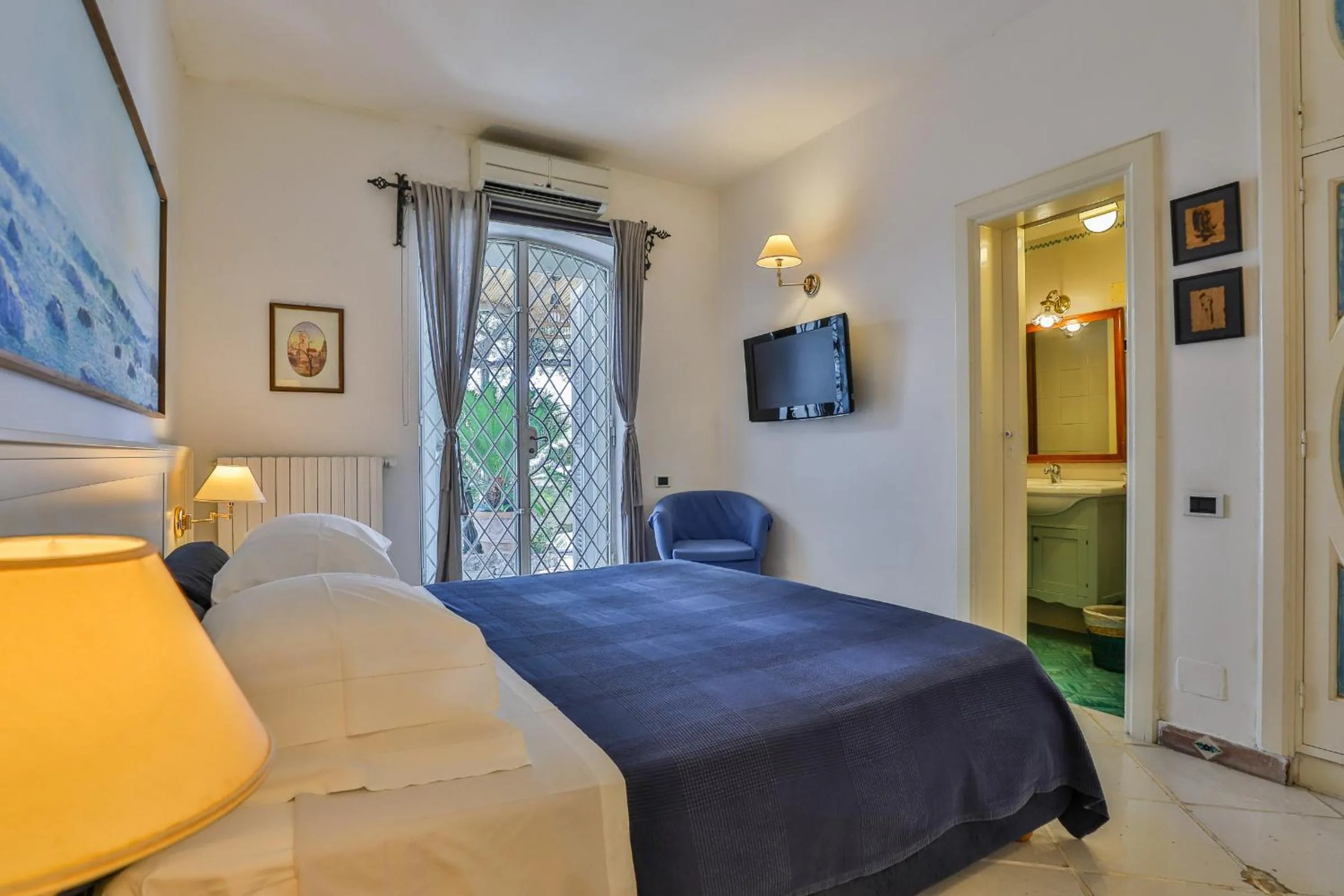 Bed in Star Fish House