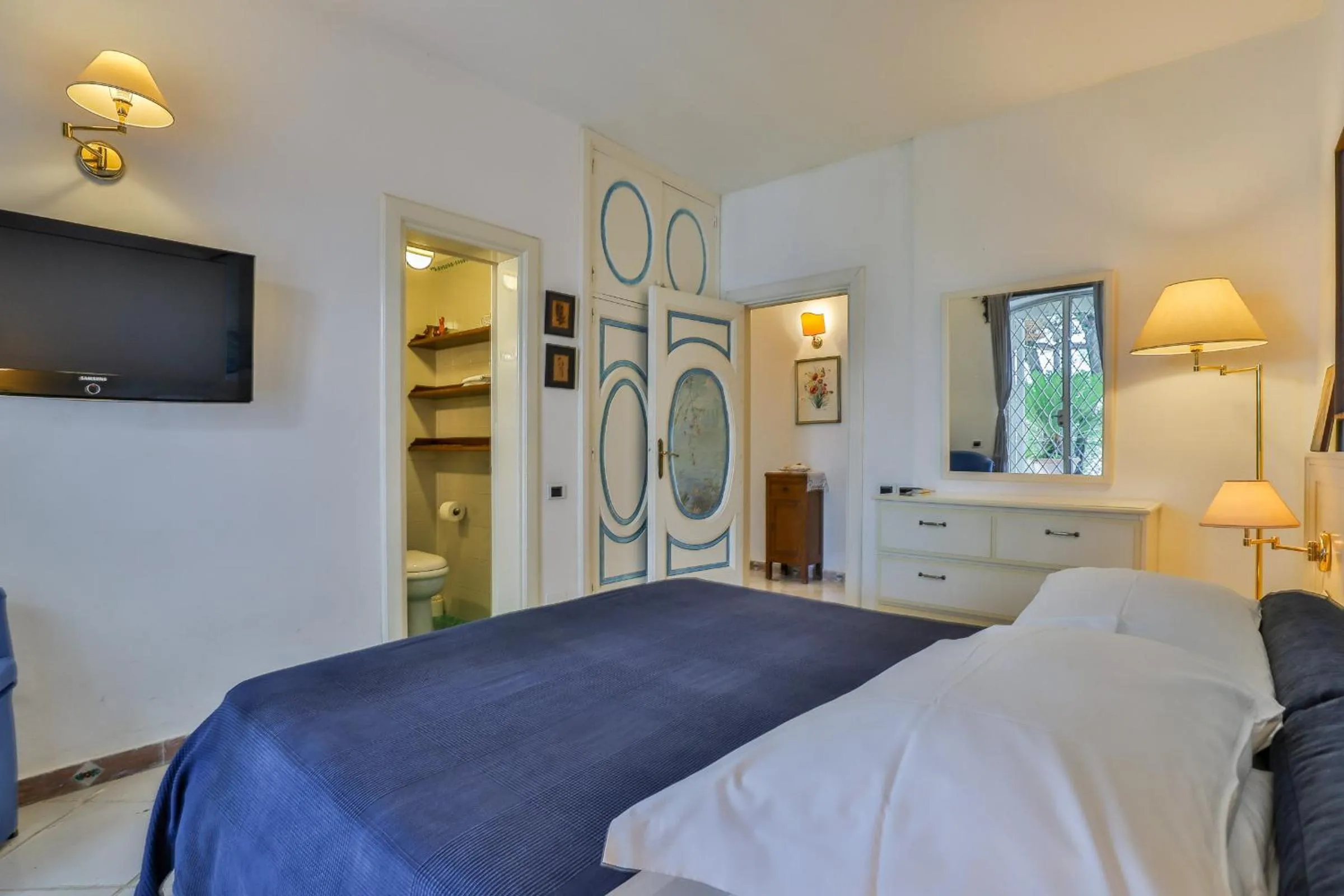 Photo of the whole room, Bed in Star Fish House