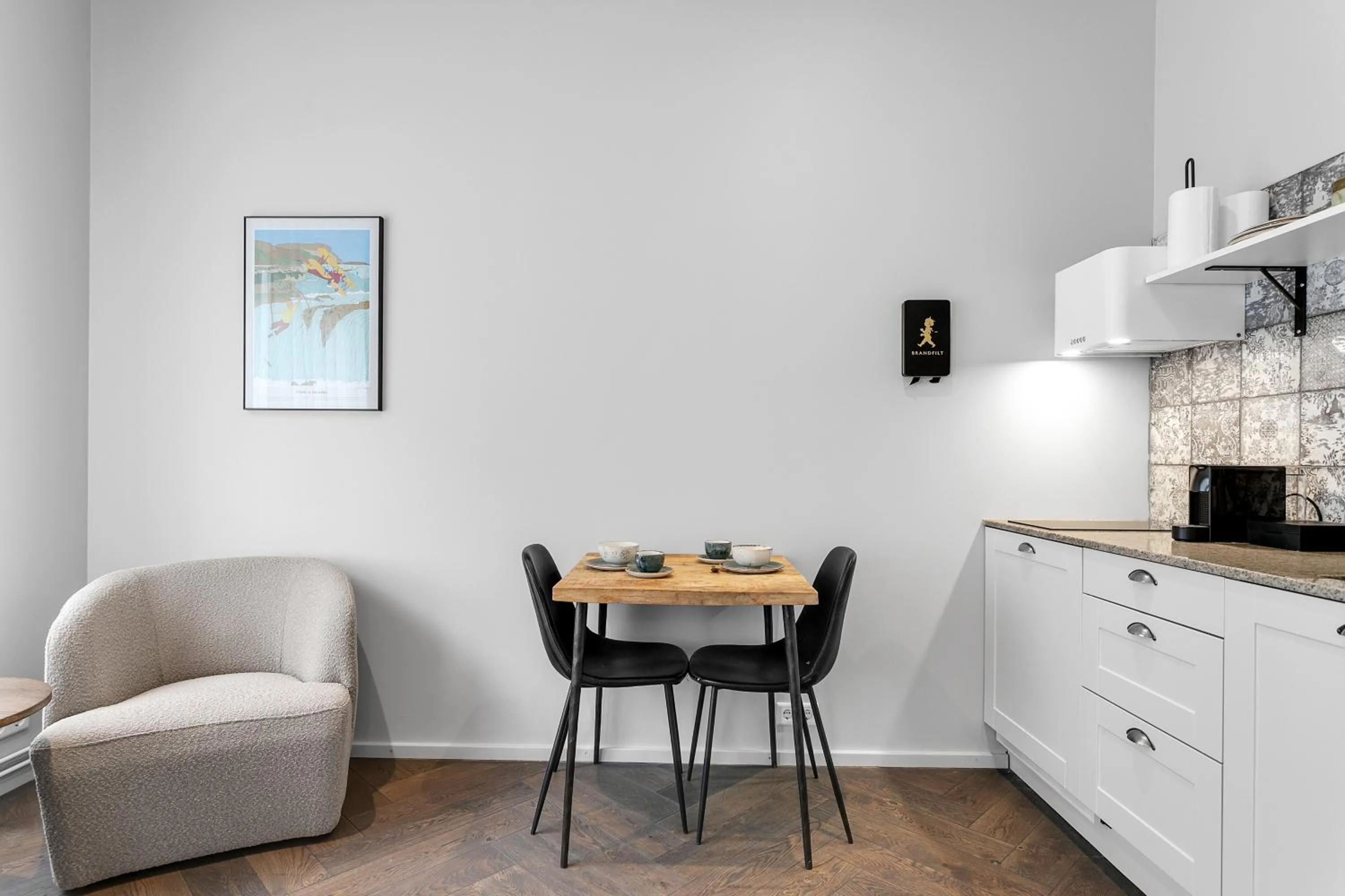 Kitchen or kitchenette in The Swan House by Heimaleiga