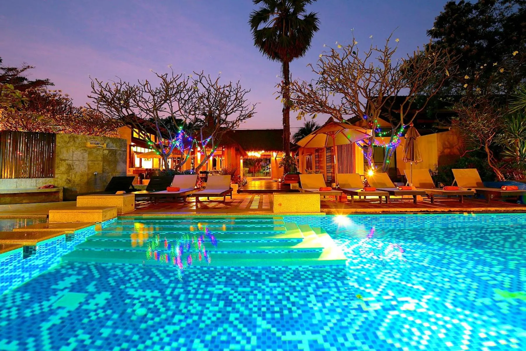 Swimming pool in Purimuntra Resort and Spa