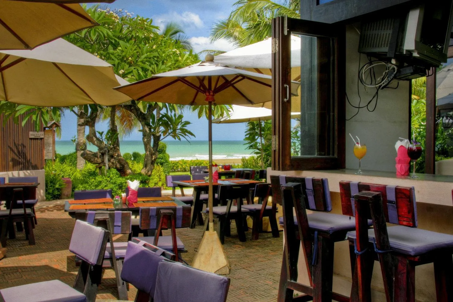 Restaurant/places to eat in Purimuntra Resort and Spa