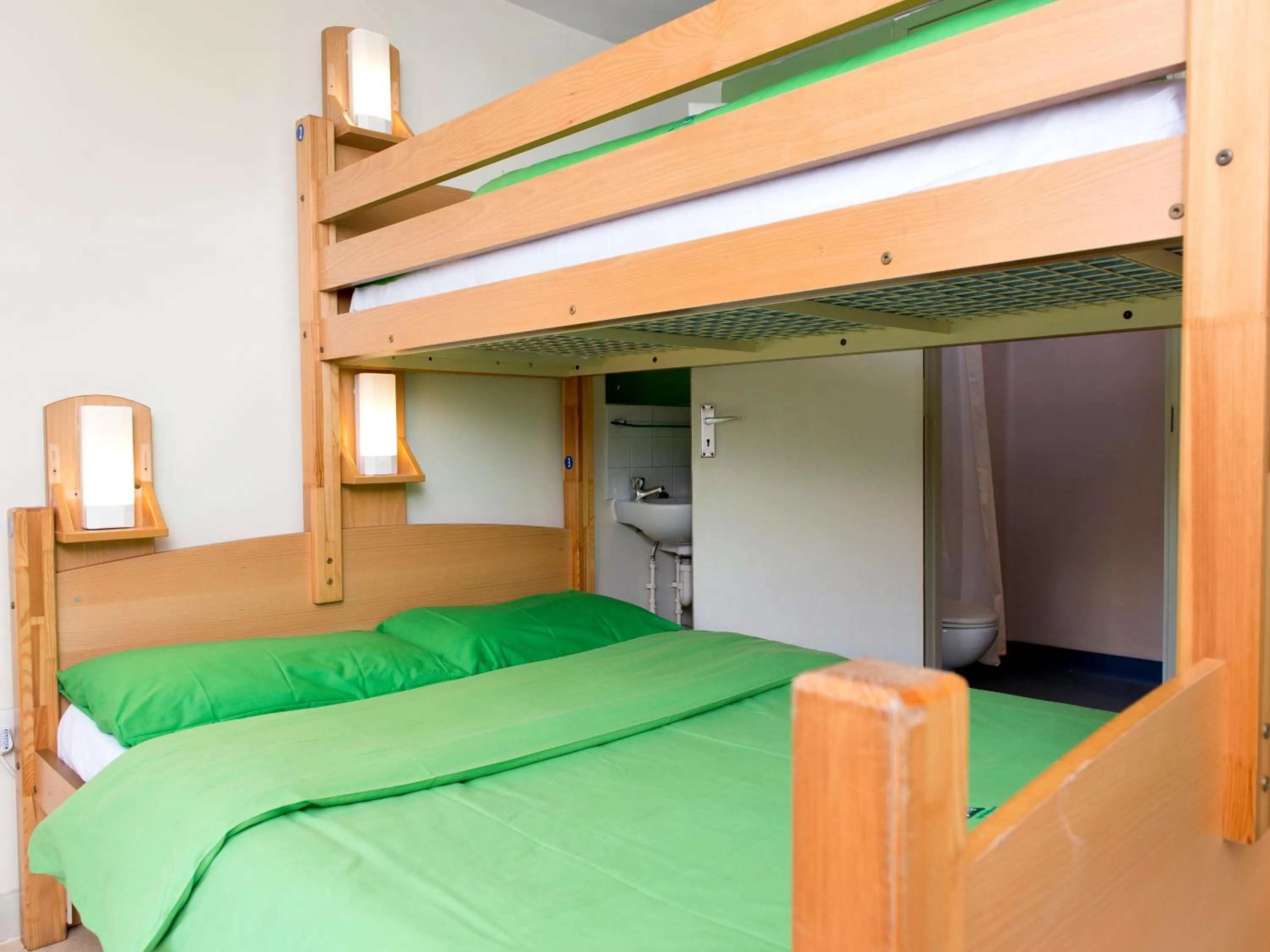 Bedroom, Bed in YHA London Earl's Court