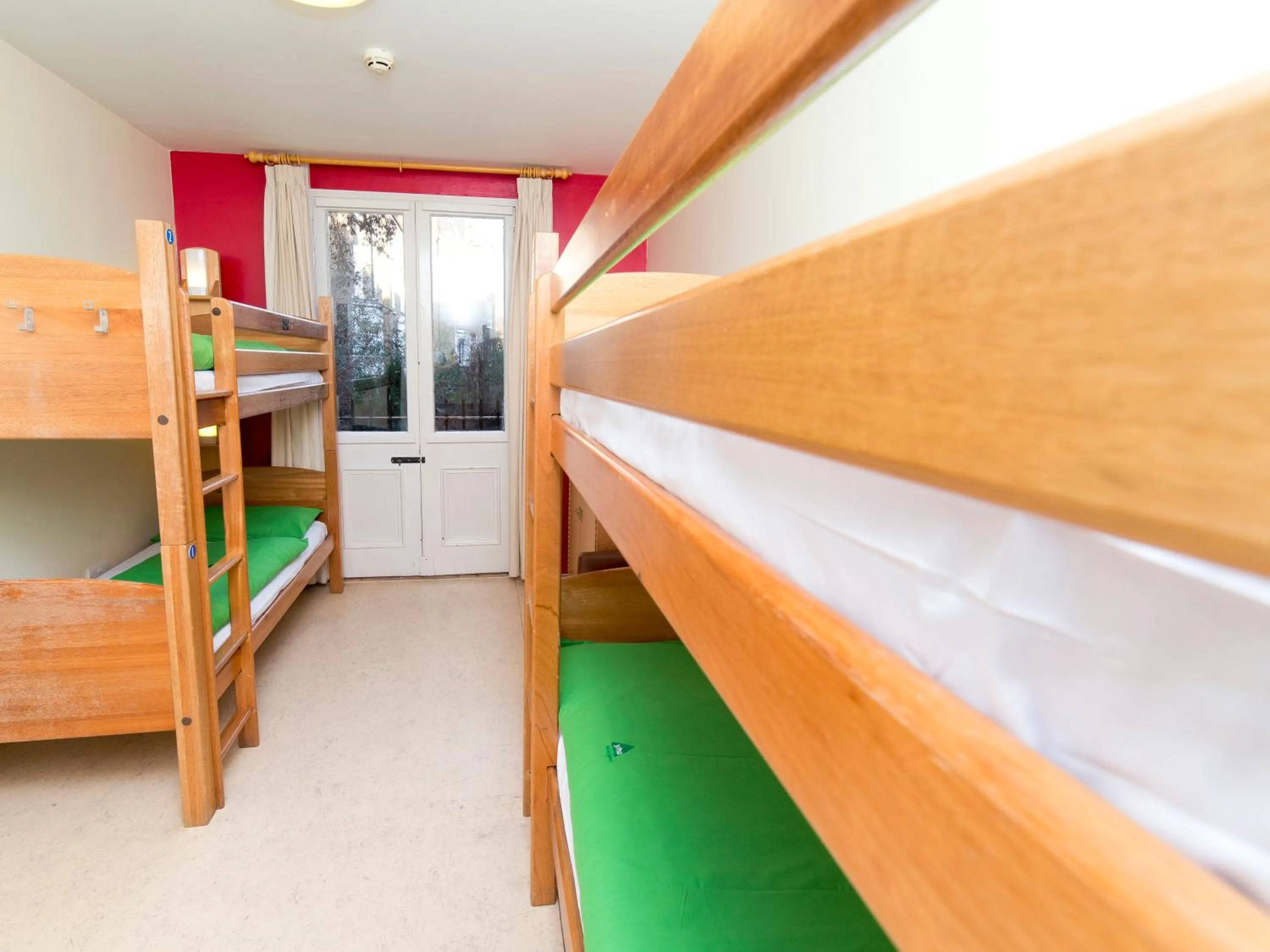 Bedroom, Bed in YHA London Earl's Court