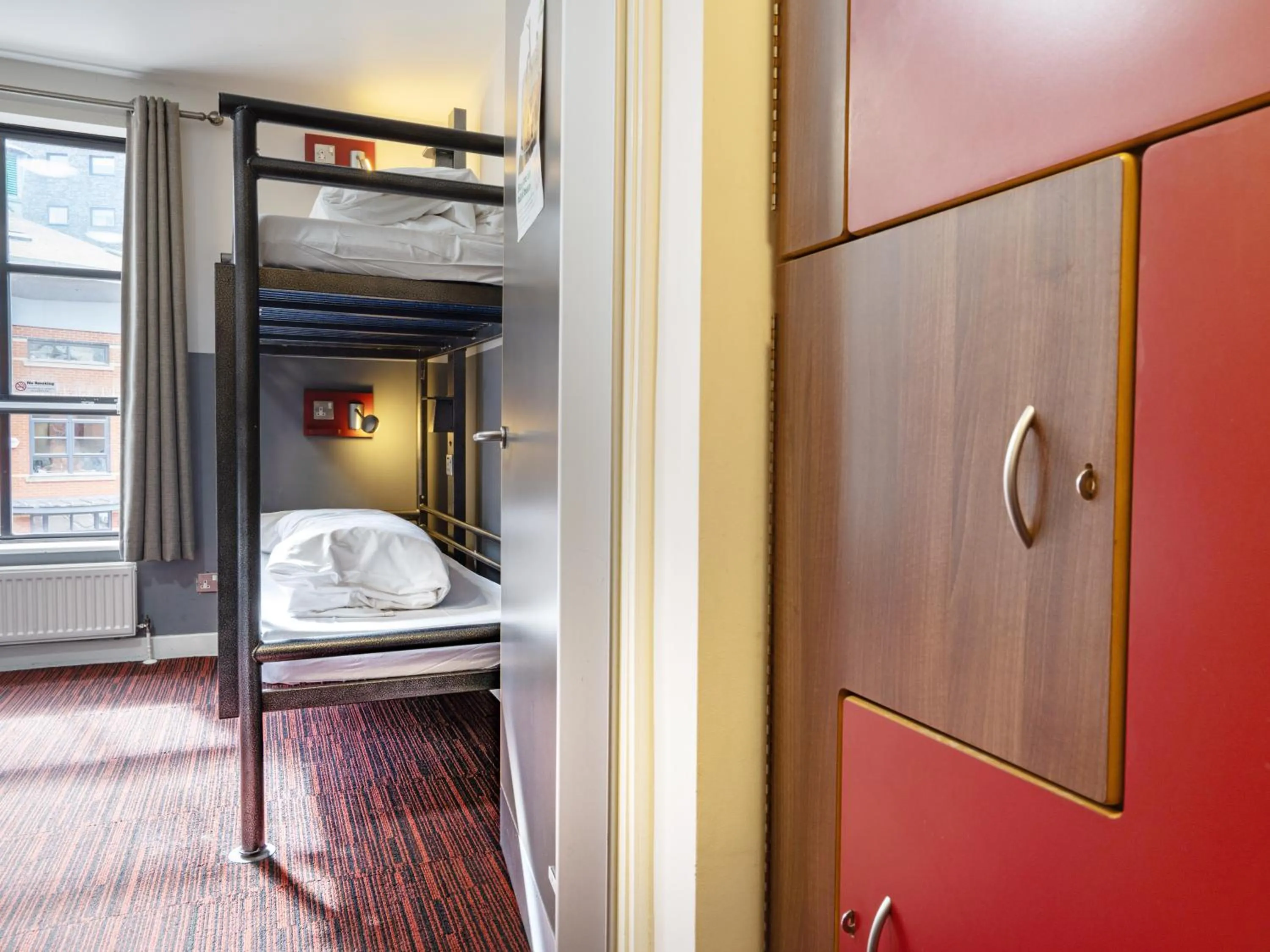 Bedroom, Bed in YHA Manchester