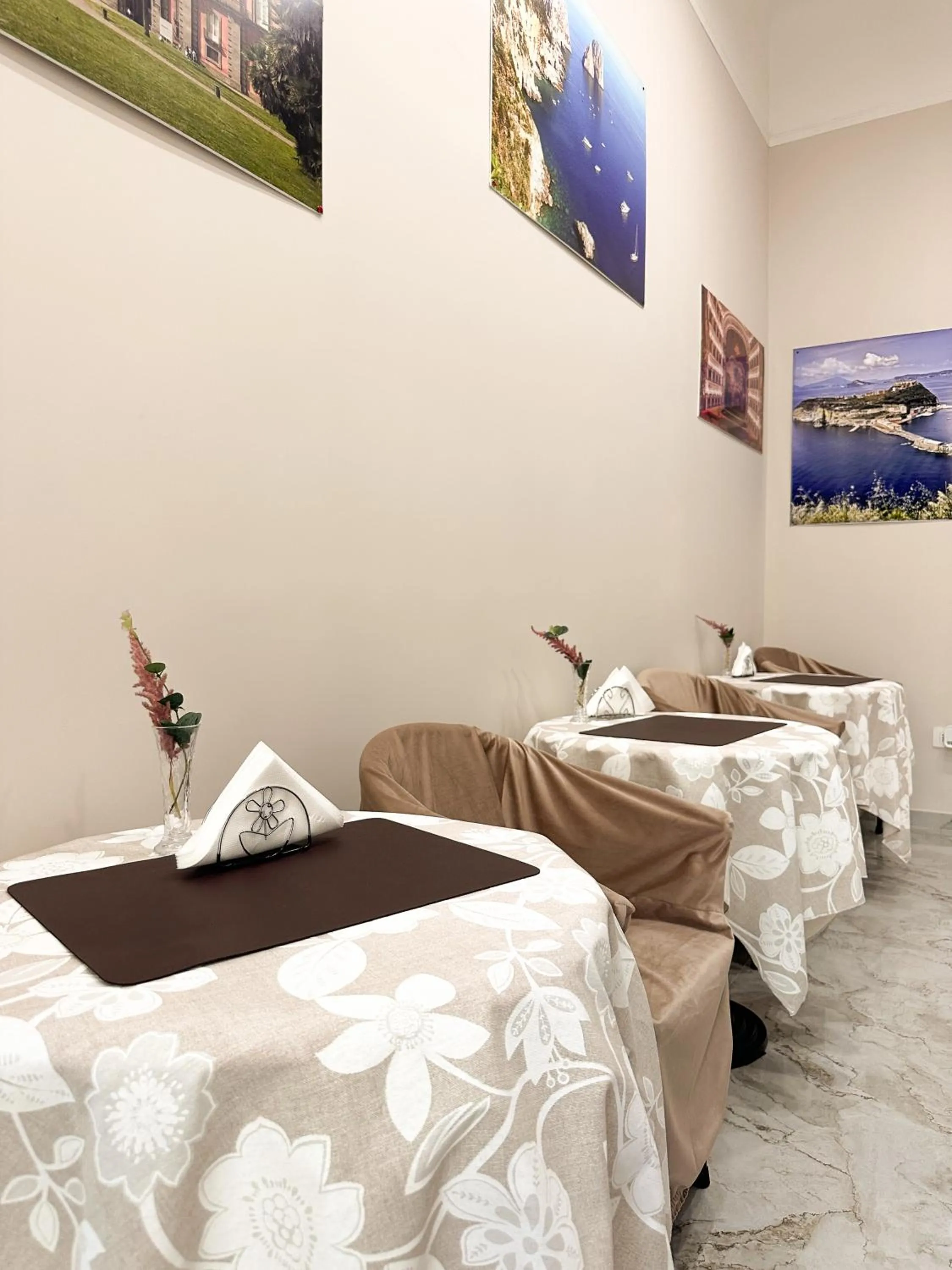 Living room, Bed in Benvenuto a Napoli