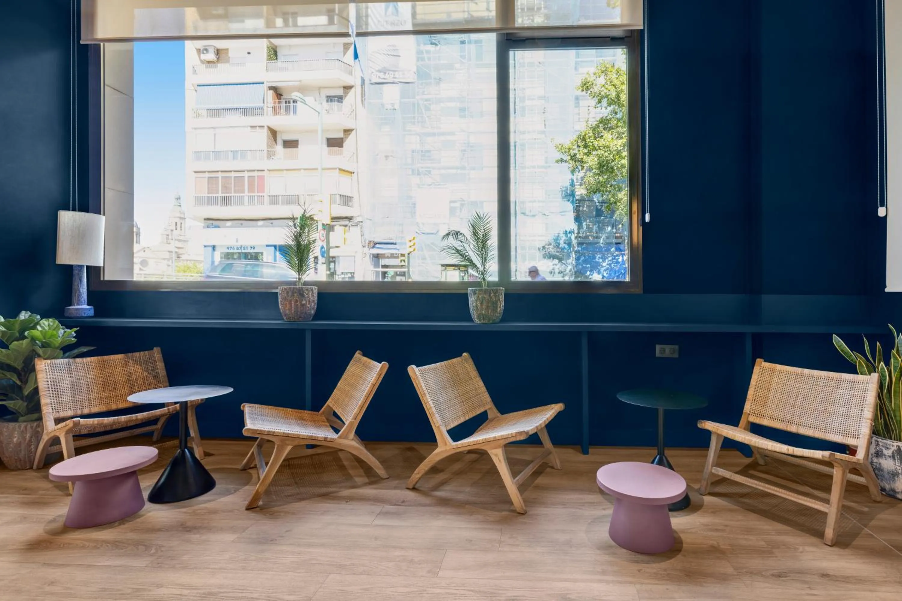 Seating area in B&B HOTEL Zaragoza Centro