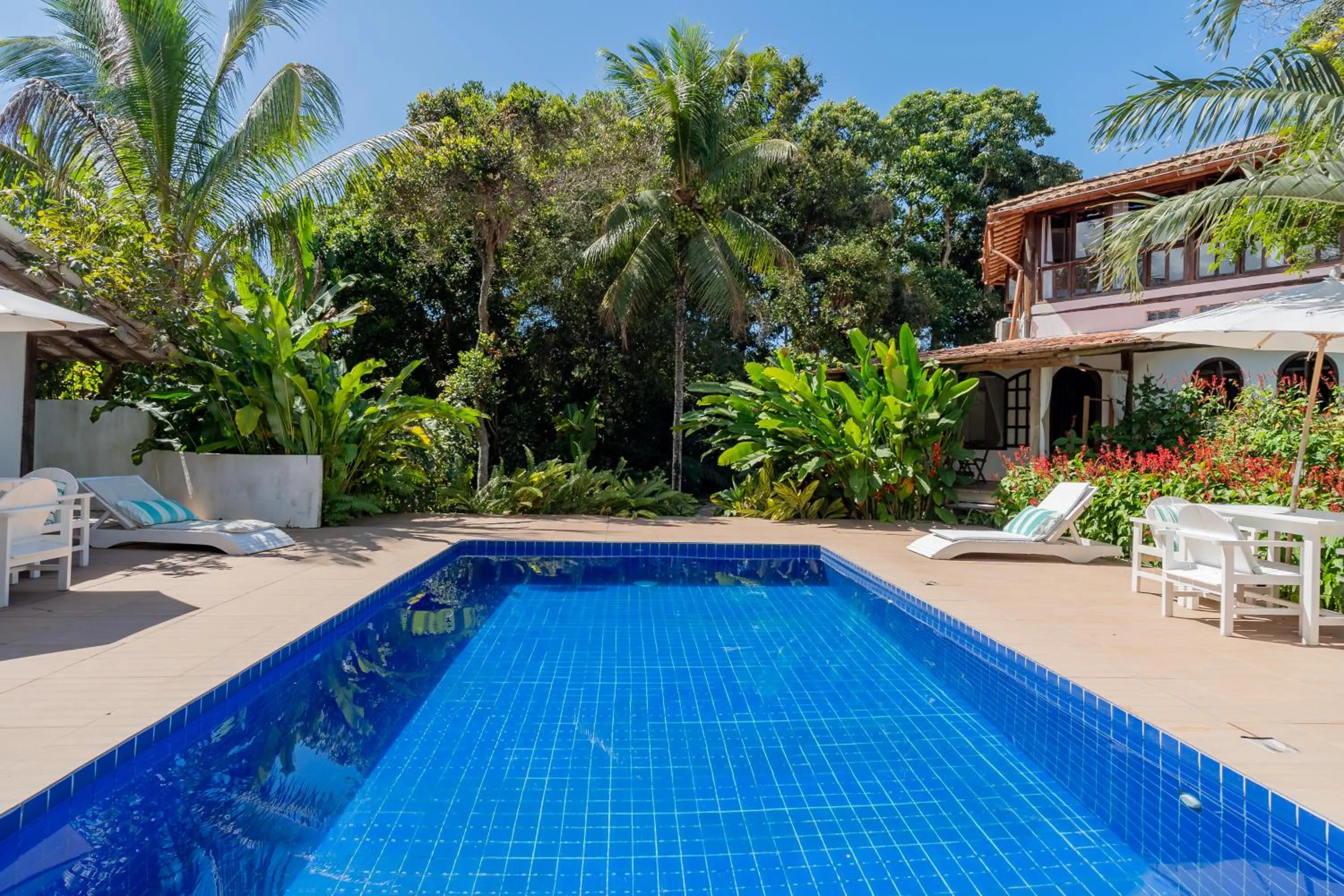 Pool view in Sueds Trancoso