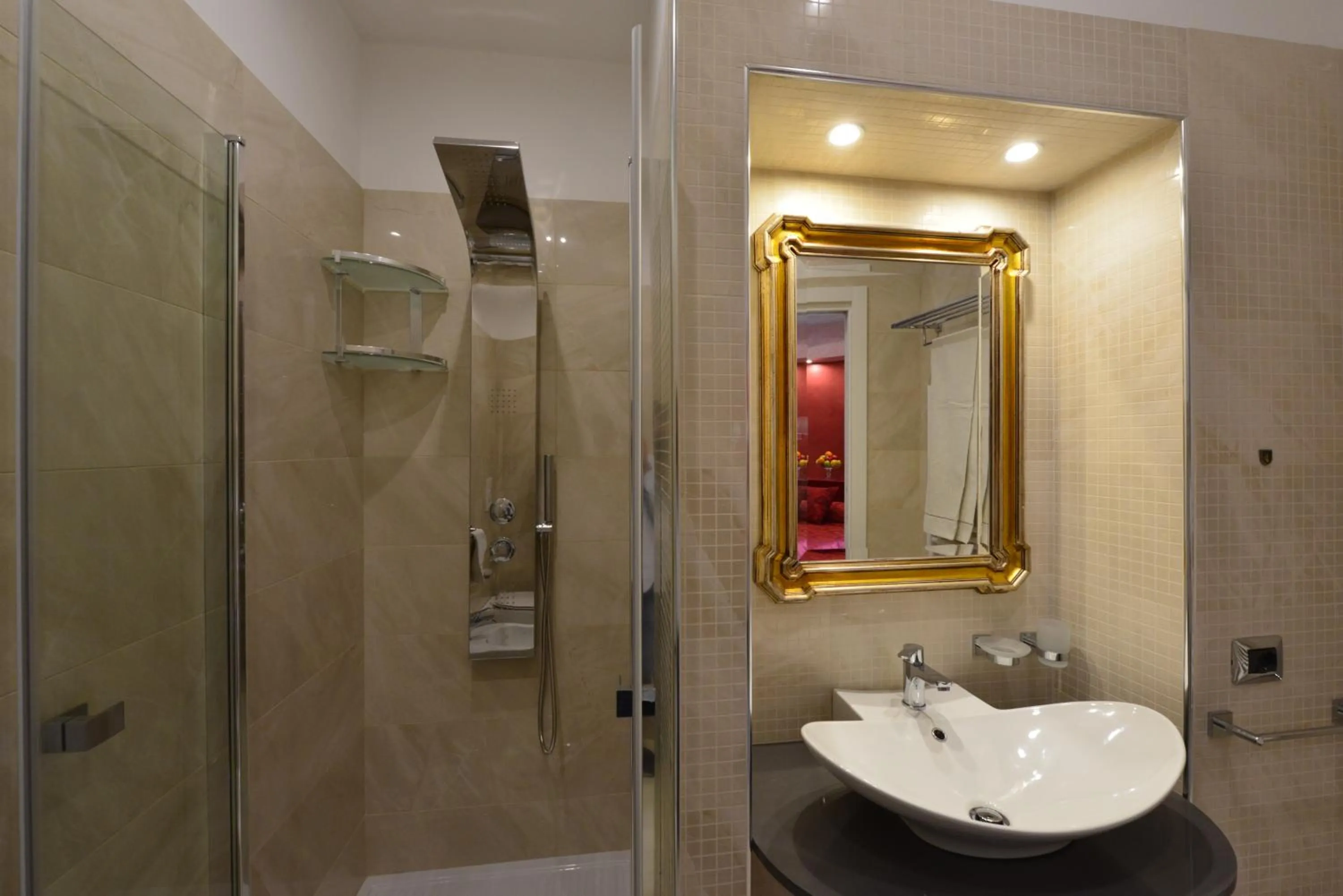 Shower in Fabio dei Velapazza Guesthouse