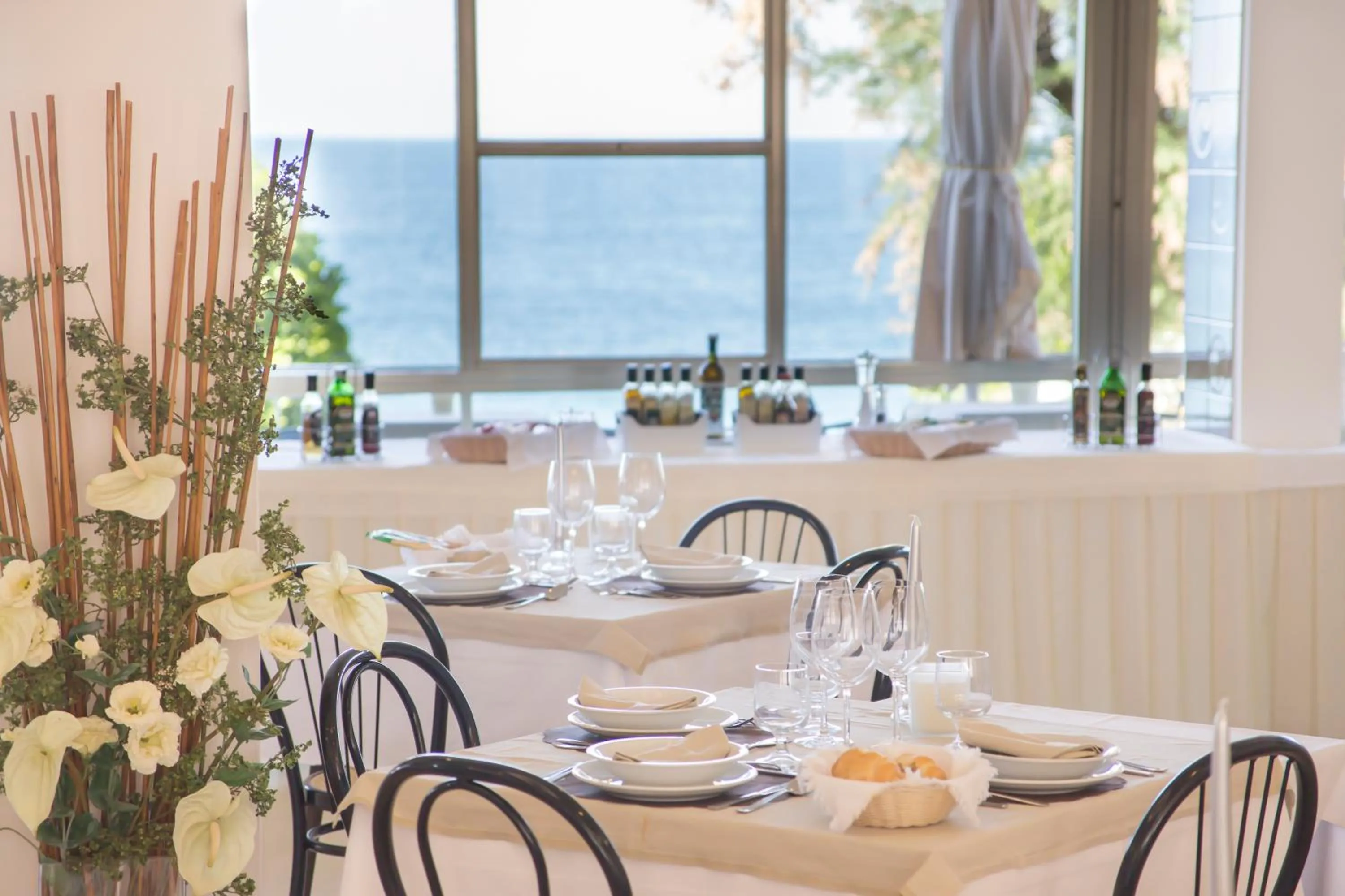 Restaurant/places to eat in Hotel Adler