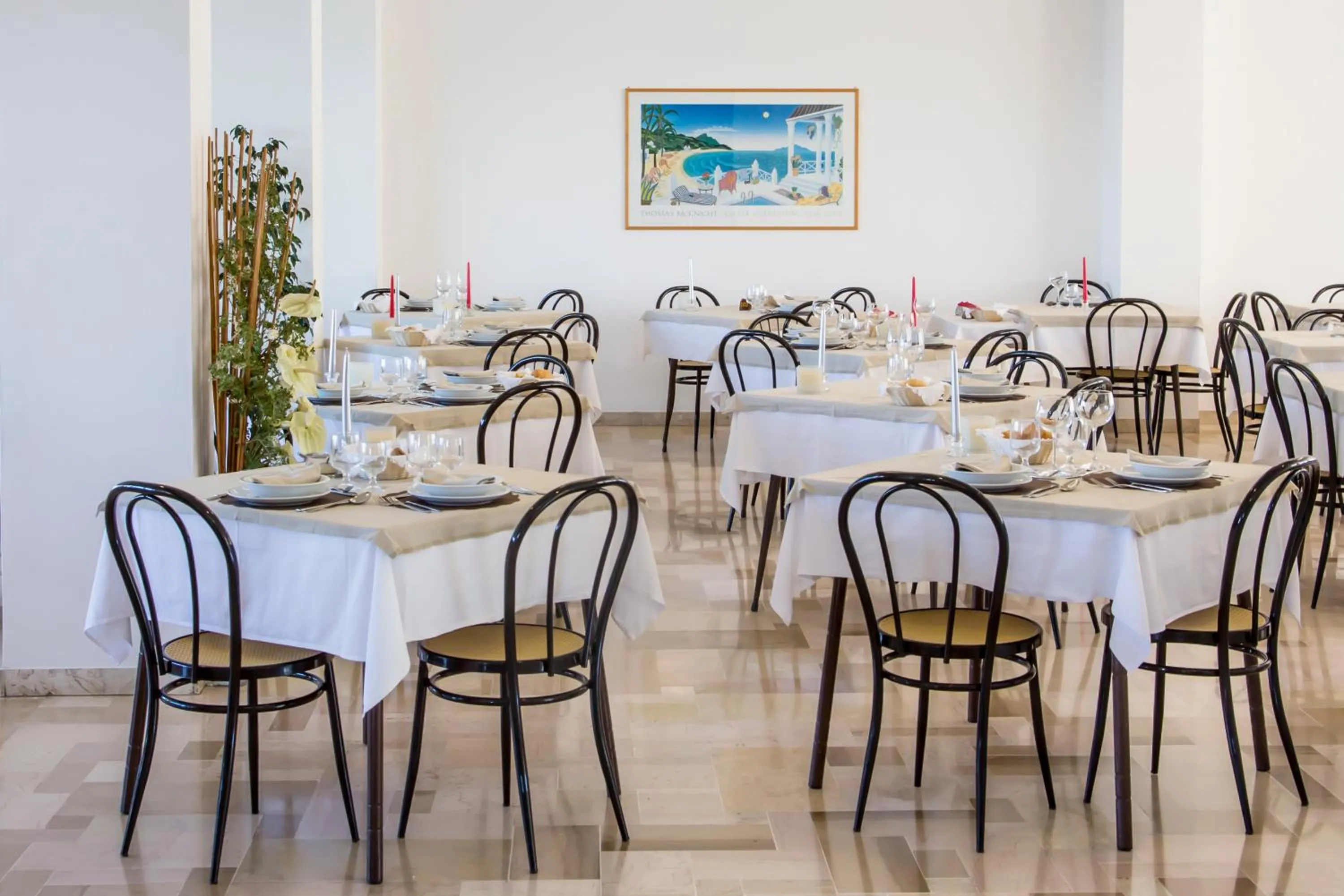 Restaurant/places to eat in Hotel Adler