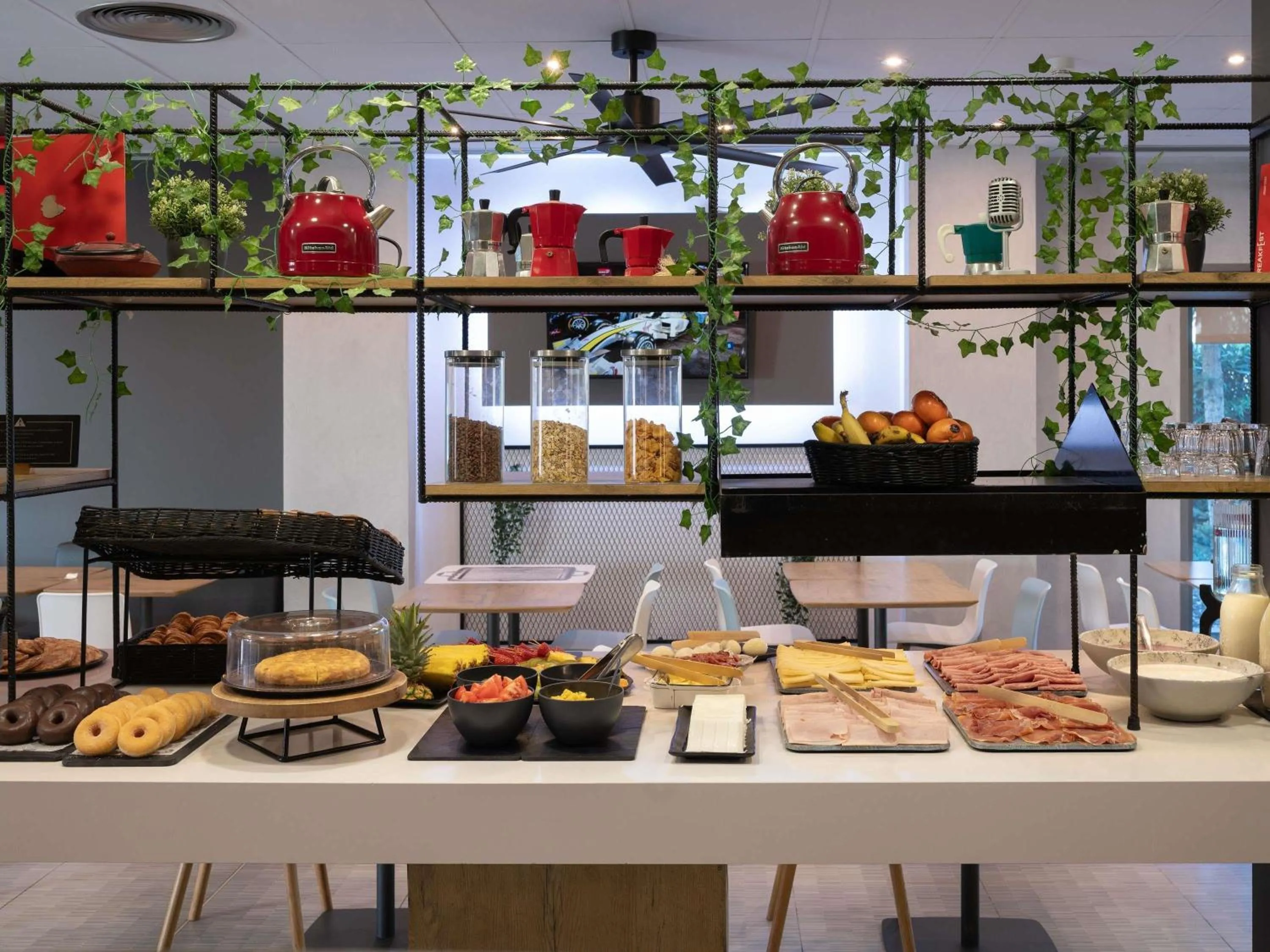 Breakfast in Ibis Montmelo Granollers