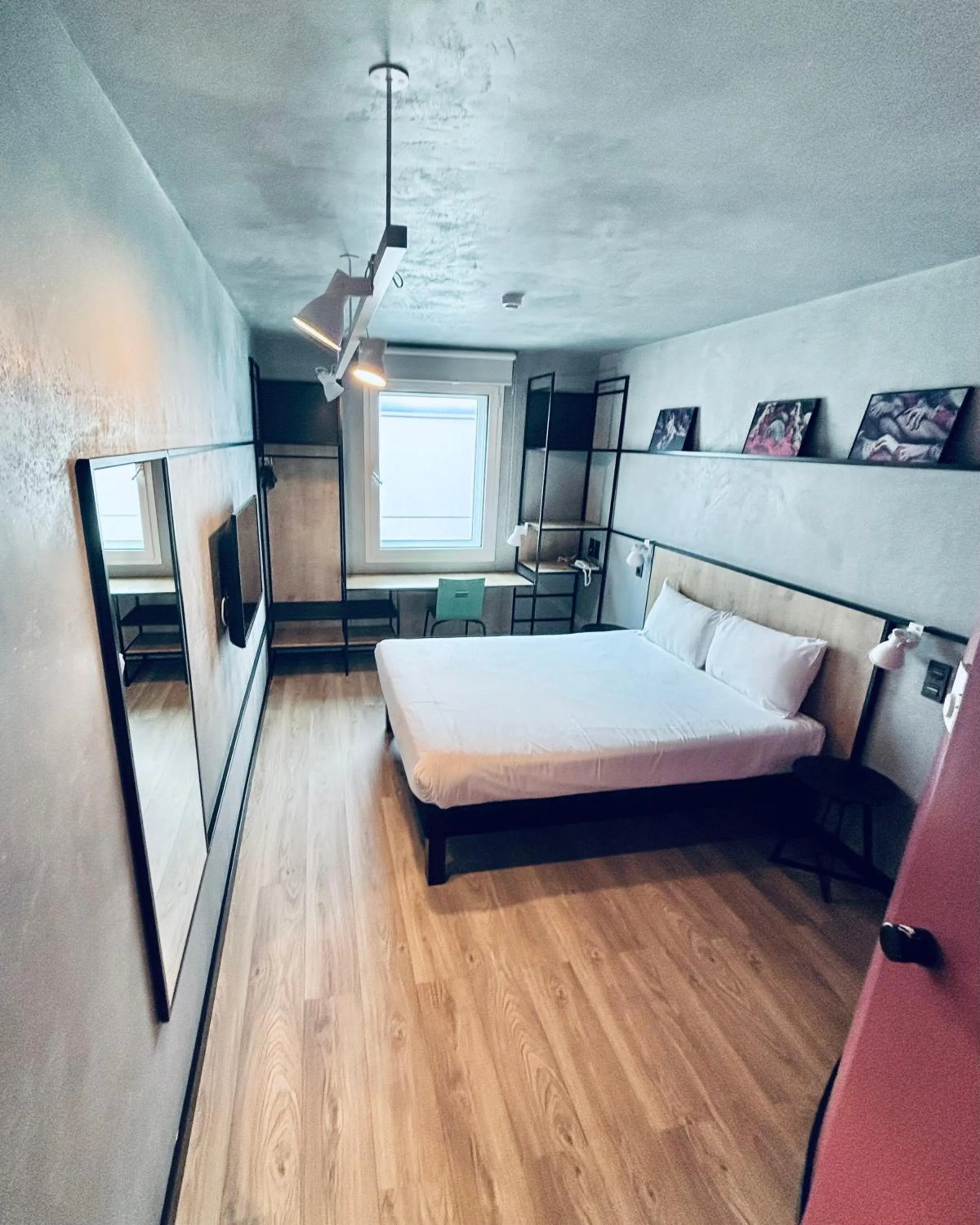 Bedroom, Bed in Ibis Montmelo Granollers