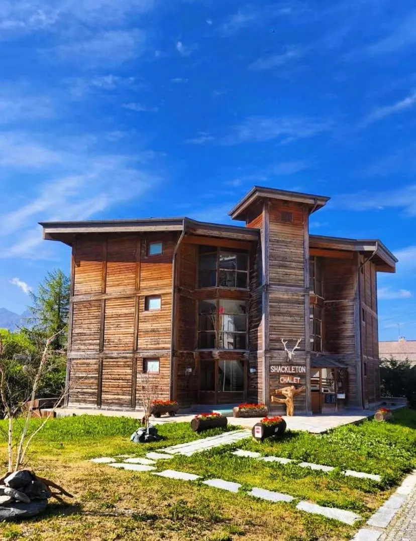 Property building in Shackleton Chalet