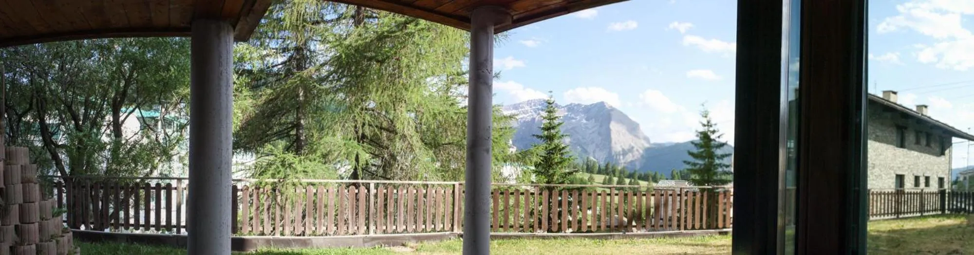 Mountain view in Shackleton Chalet