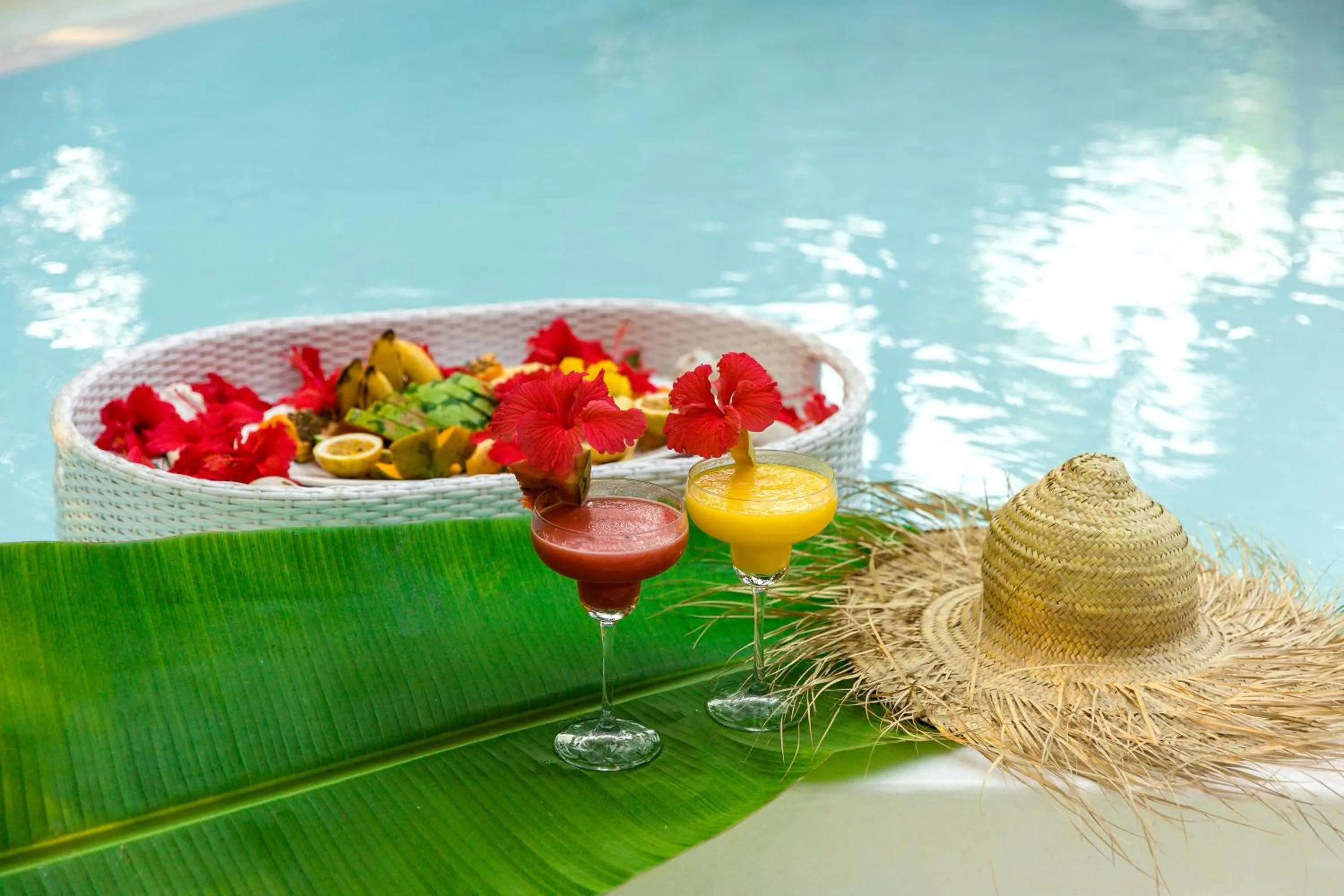 Food and drinks in Blue Moon Resort