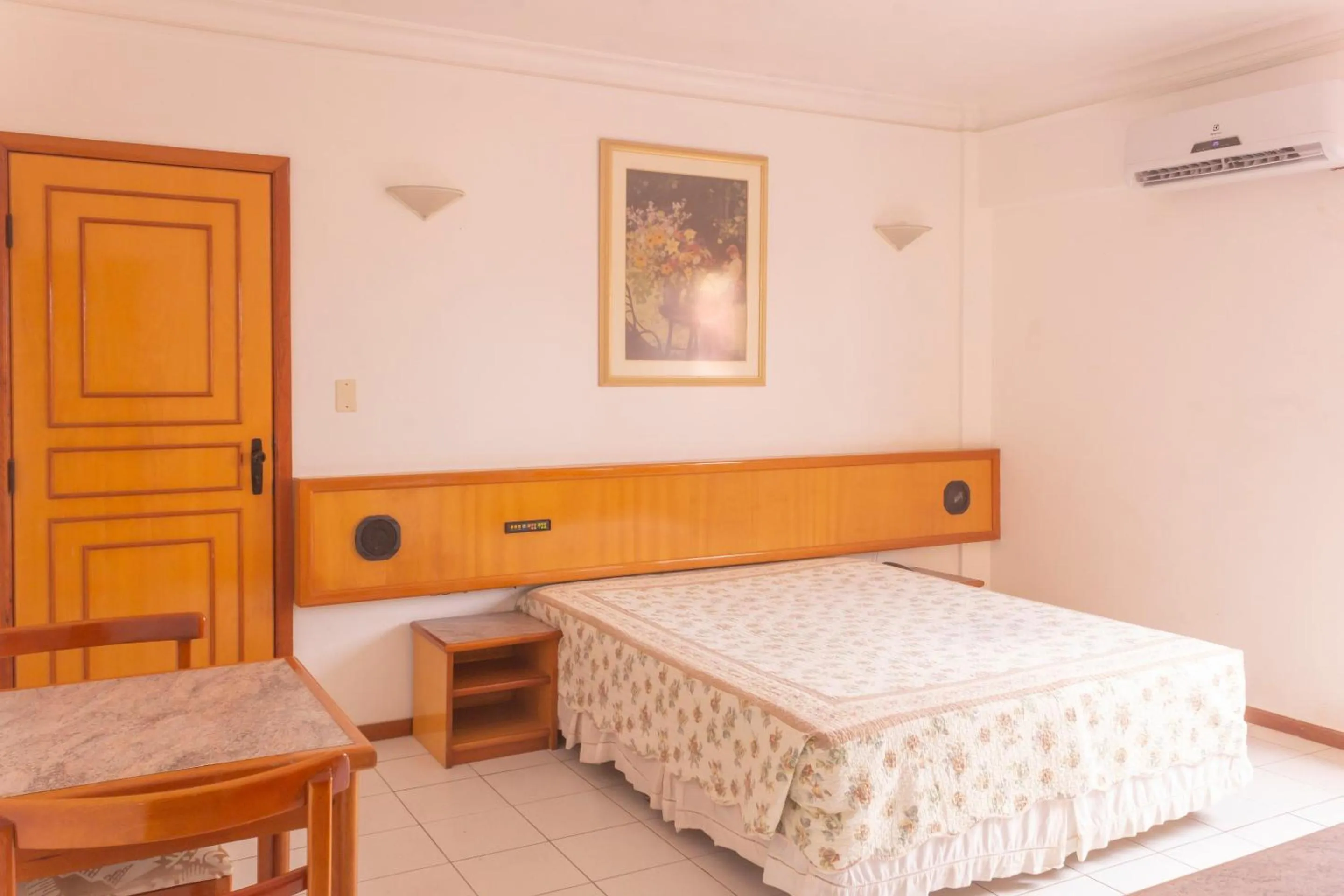 Bedroom, Bed in Rede Andrade Real