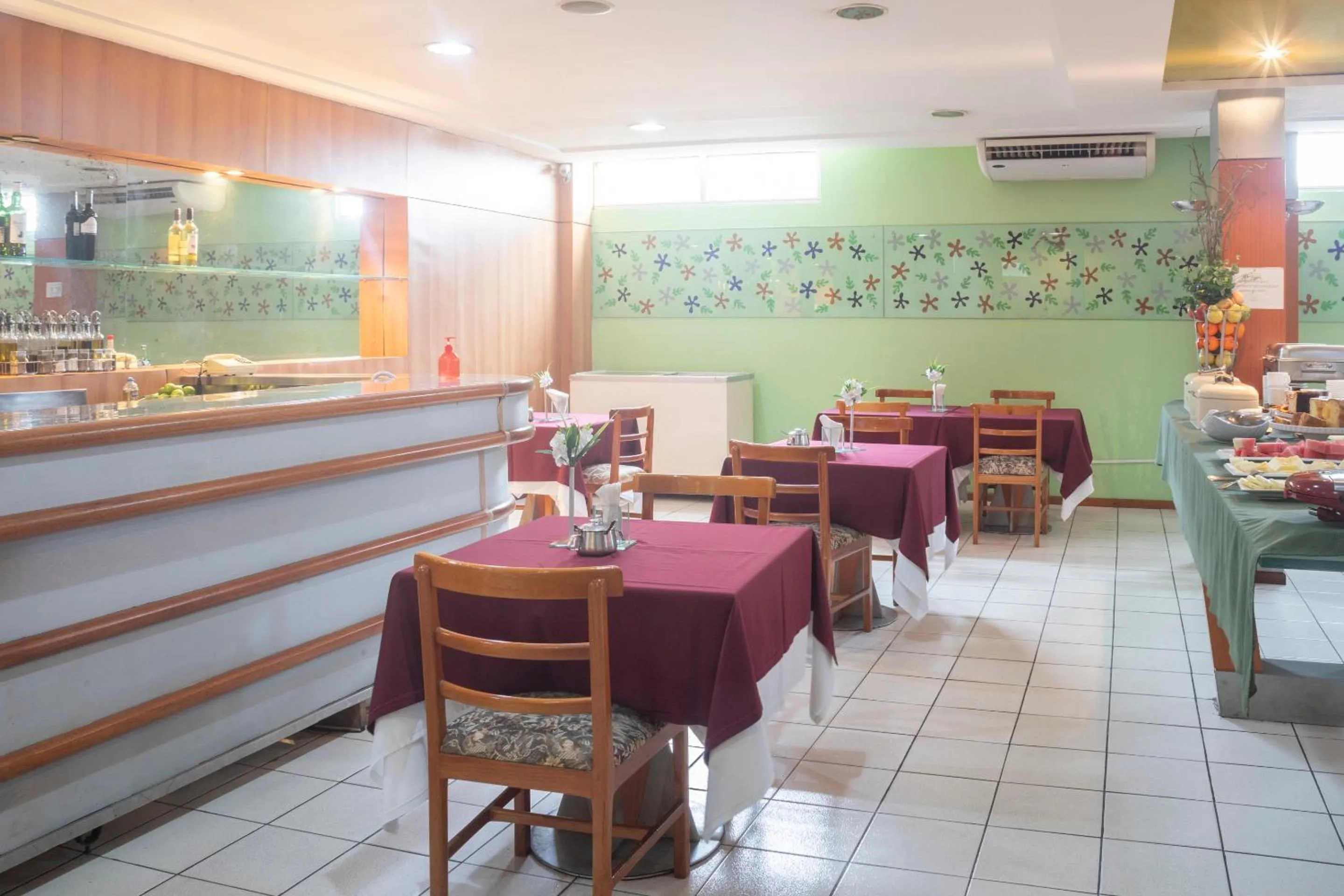 Restaurant/places to eat in Rede Andrade Real