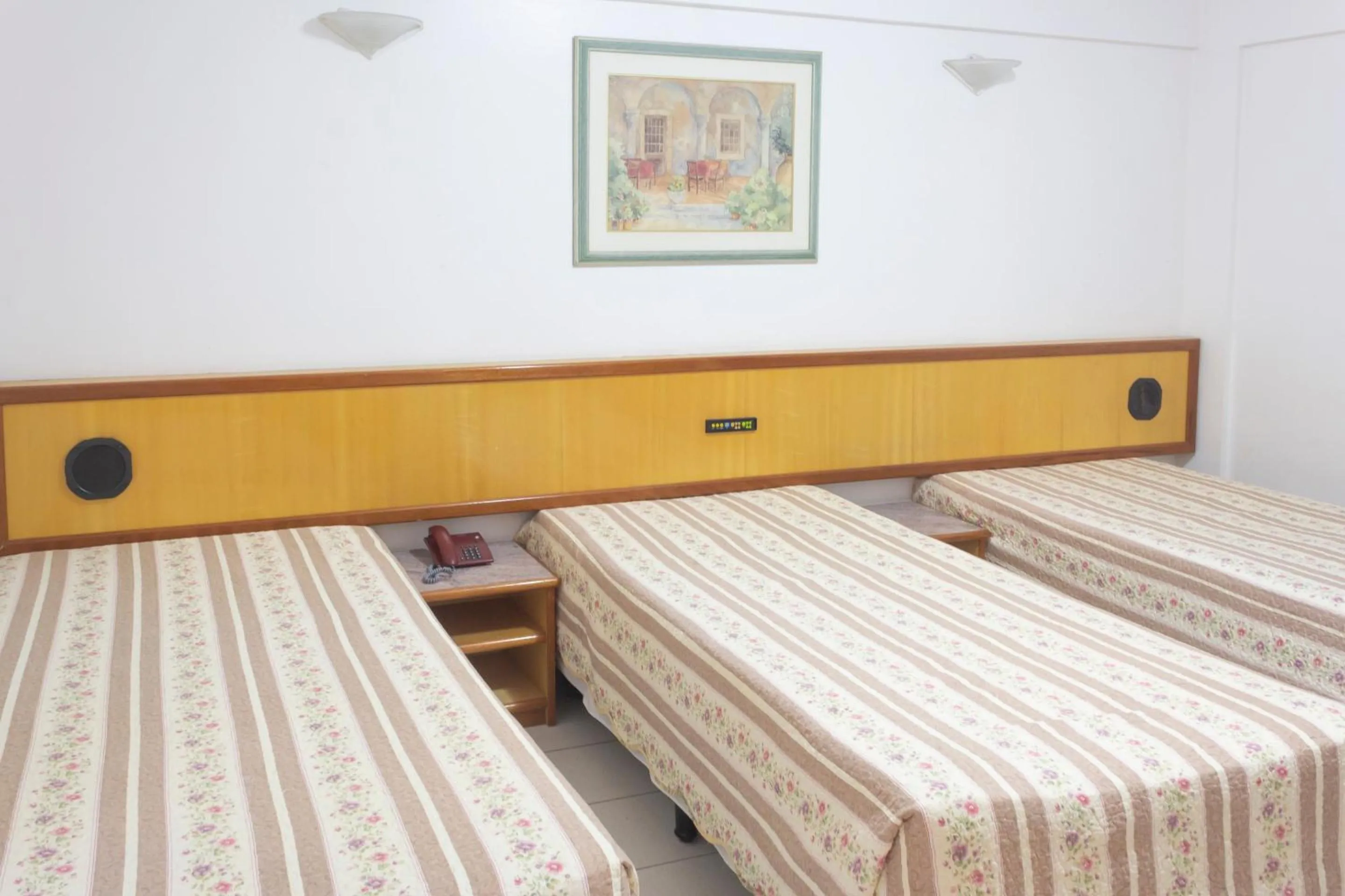 Bedroom, Bed in Rede Andrade Real