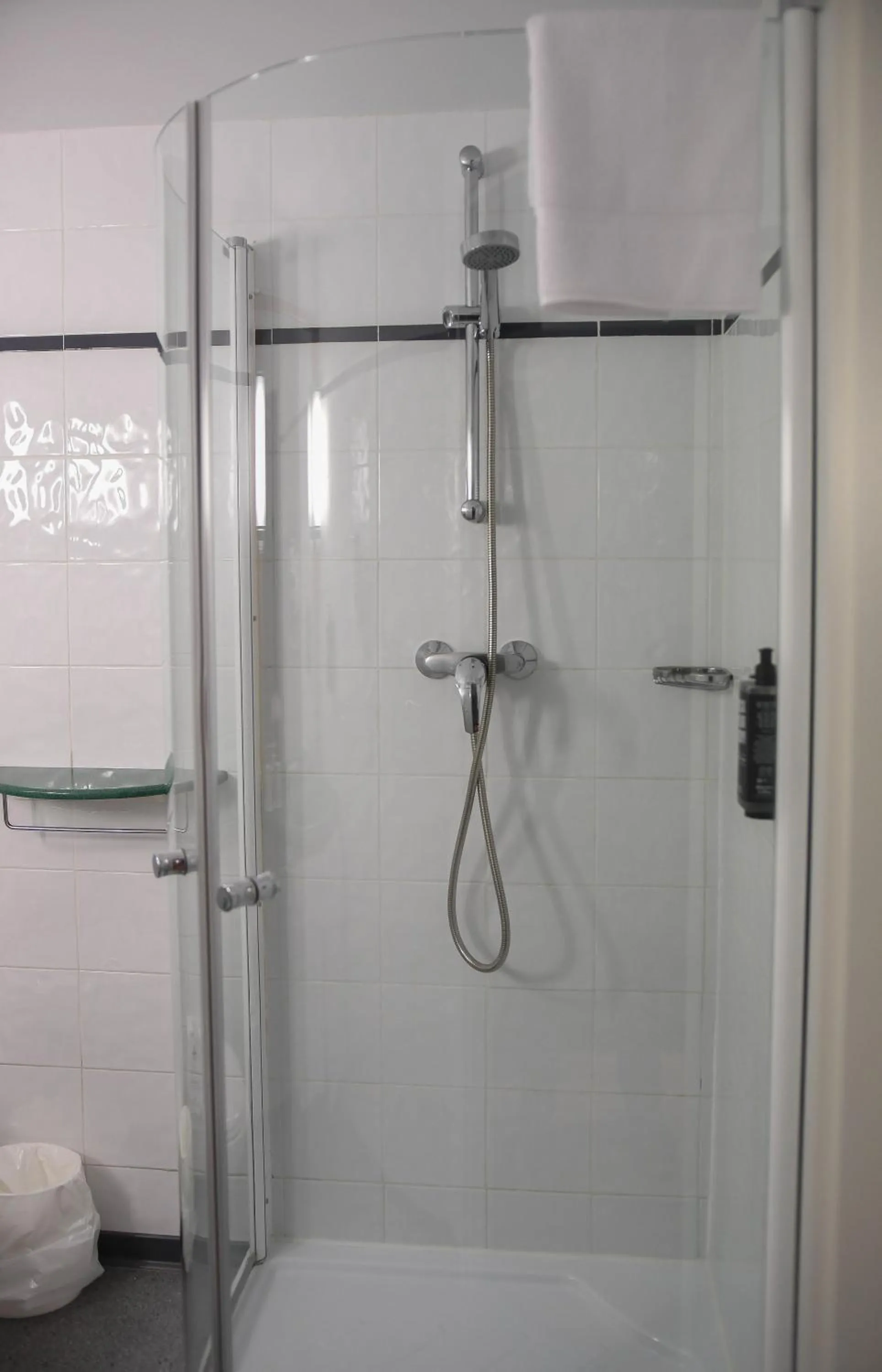 Shower in Ibis Valladolid