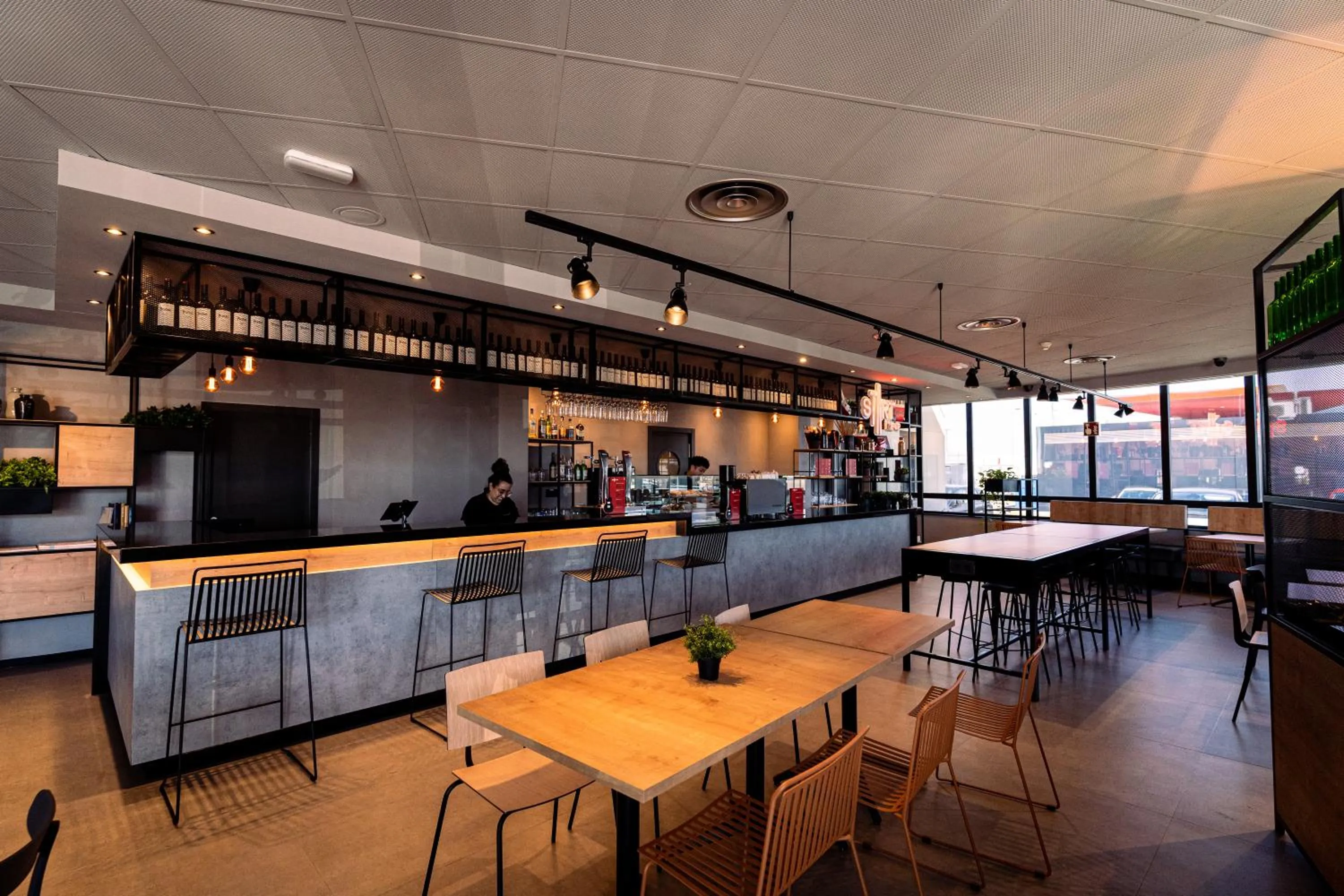 Restaurant/places to eat in Ibis Valladolid