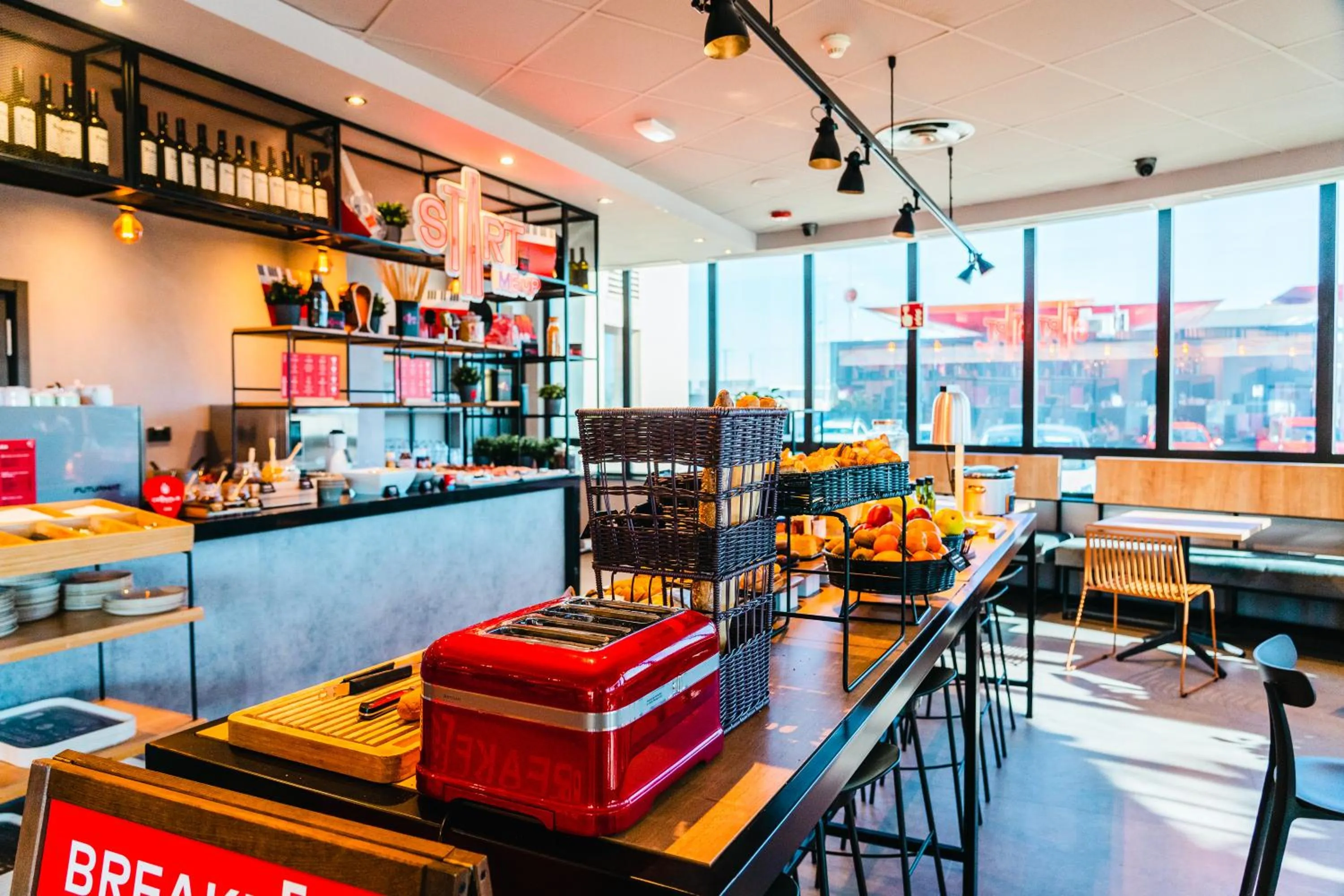 Buffet breakfast in Ibis Valladolid