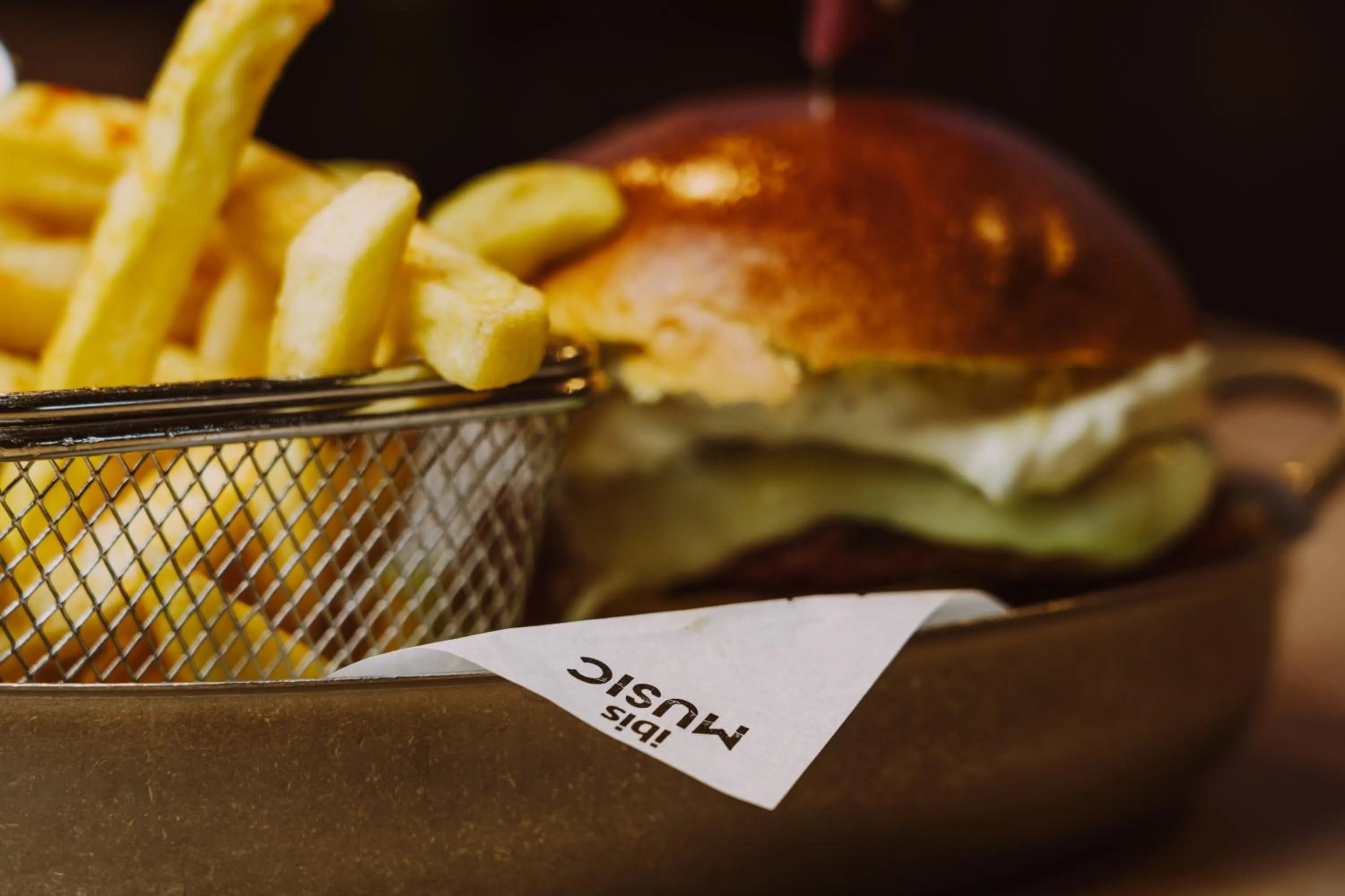 Restaurant/places to eat in Ibis Valladolid