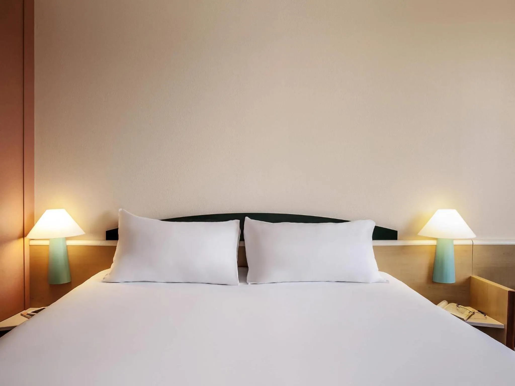 Bedroom, Bed in Ibis Barcelona Molins de Rei