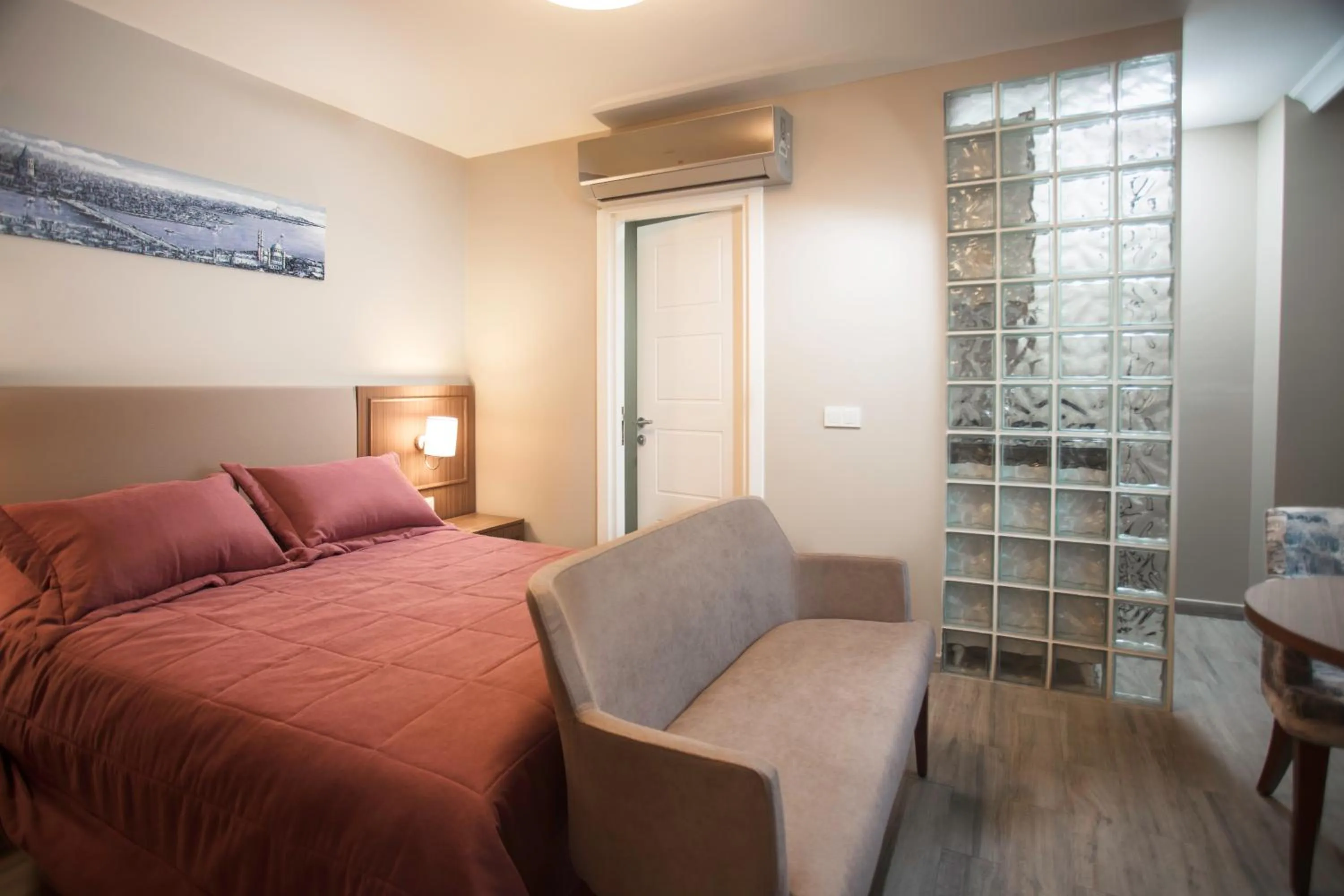 Bed in HALİT VARGÜN APART