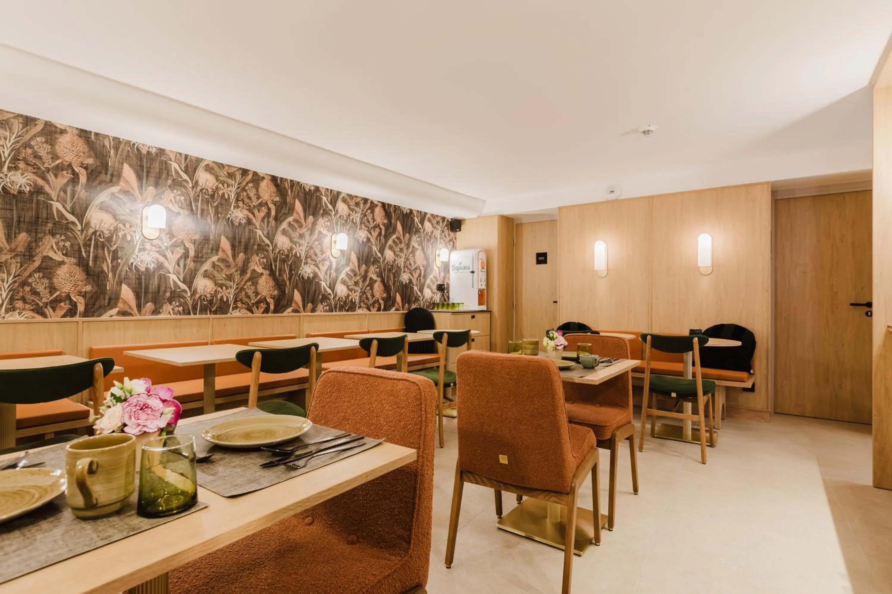 Food and drinks in Hotel Prince Albert Opéra