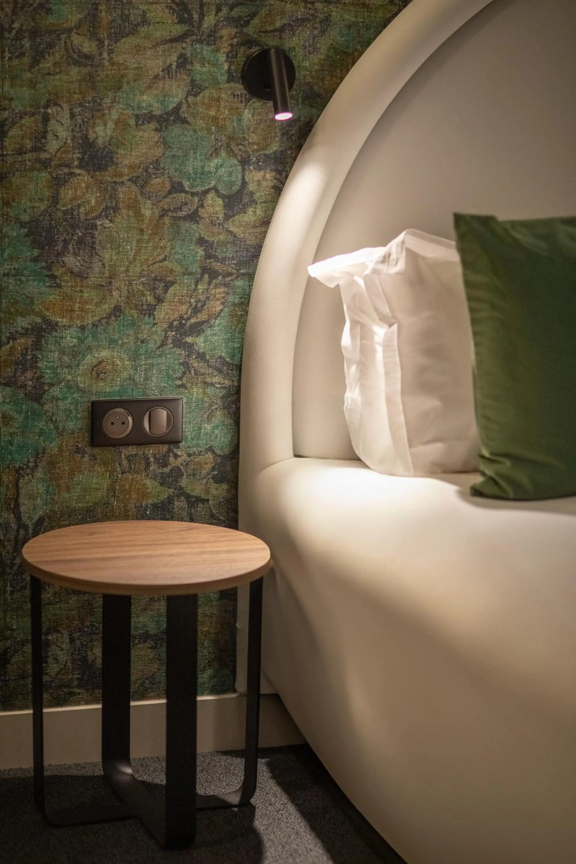 Bed in Hotel Prince Albert Opéra